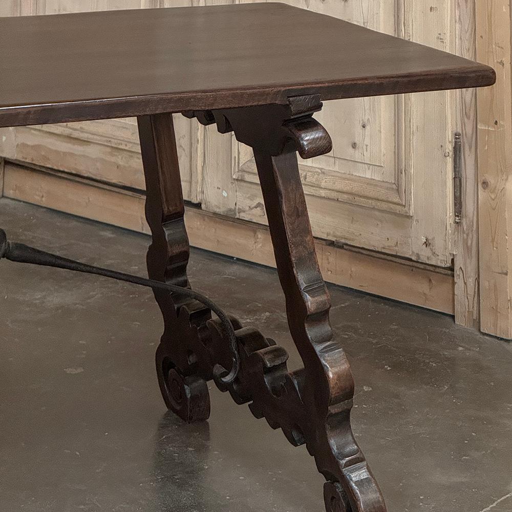 Table de salle à manger rustique italienne du 19e siècle en vente 10
