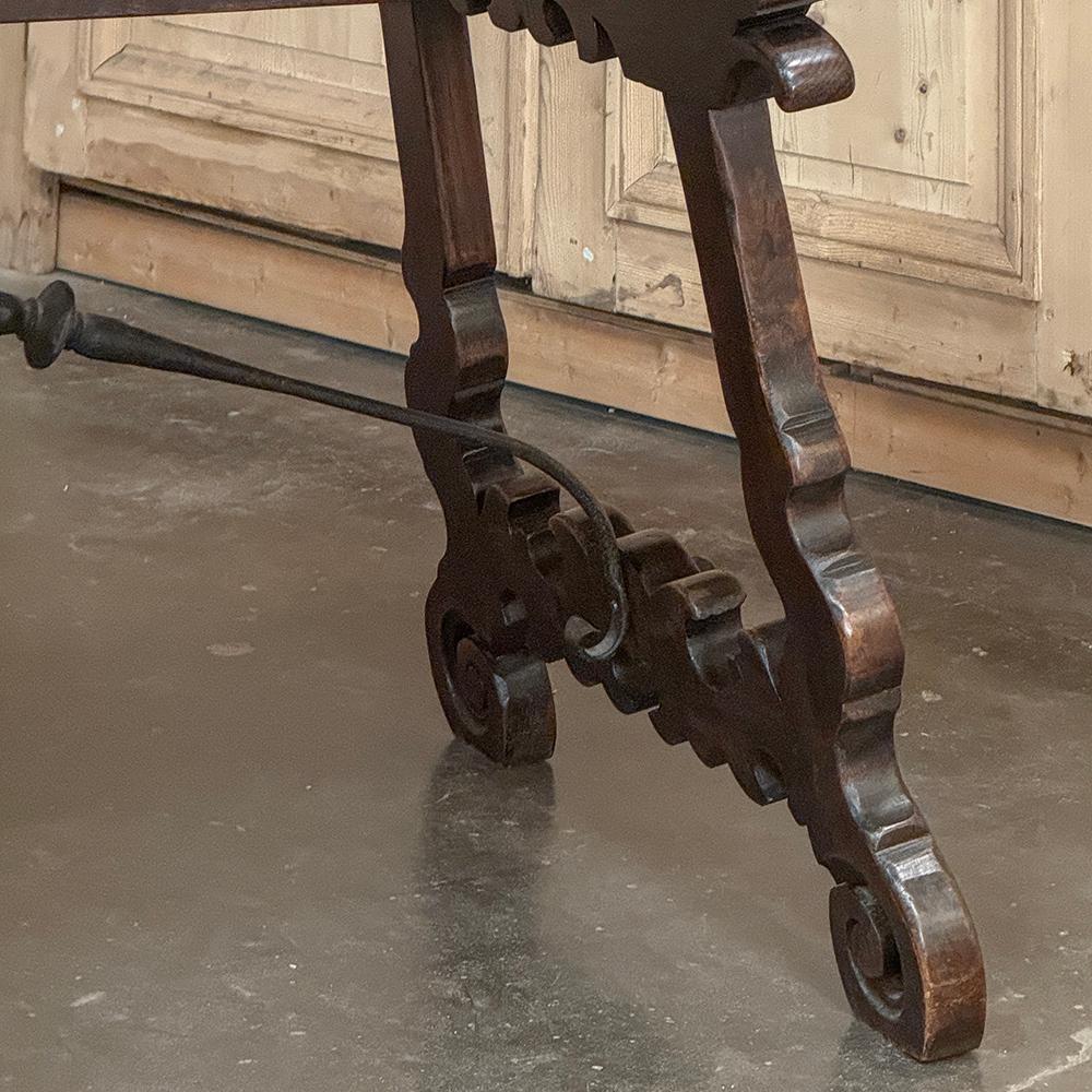 Table de salle à manger rustique italienne du 19e siècle en vente 11