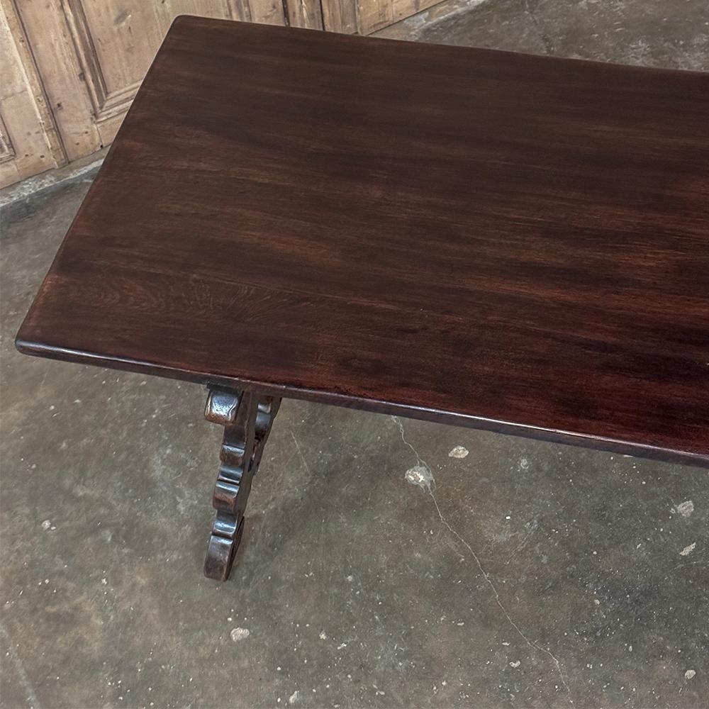 Table de salle à manger rustique italienne du 19e siècle en vente 12