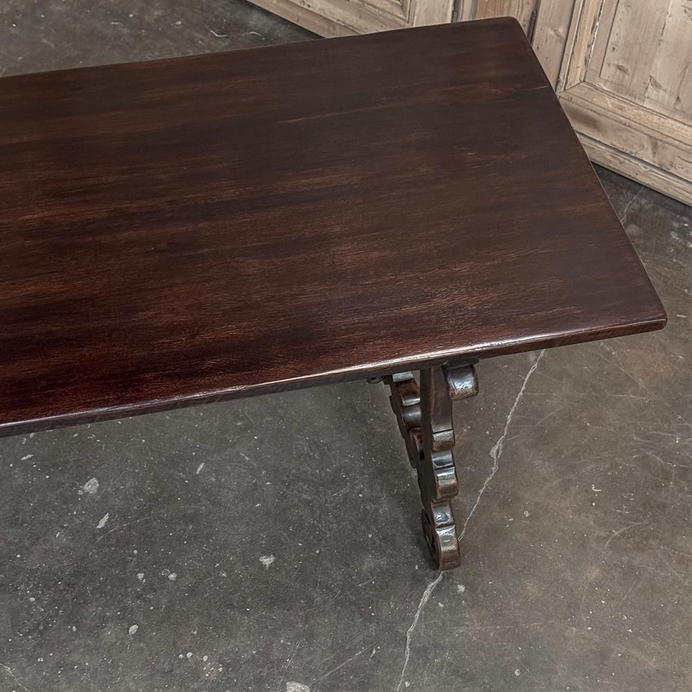 Table de salle à manger rustique italienne du 19e siècle en vente 13