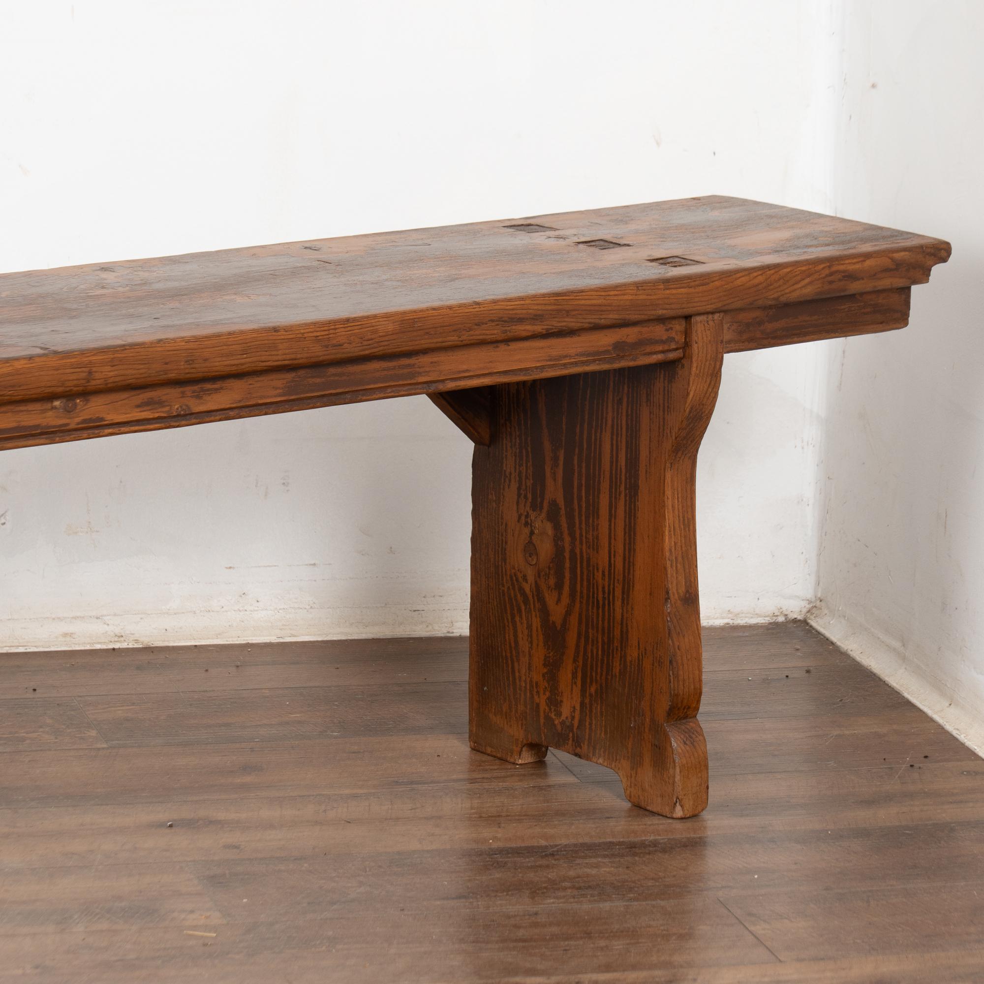 Banc rustique sans dossier en pin du 19e siècle, Hongrie en vente 8