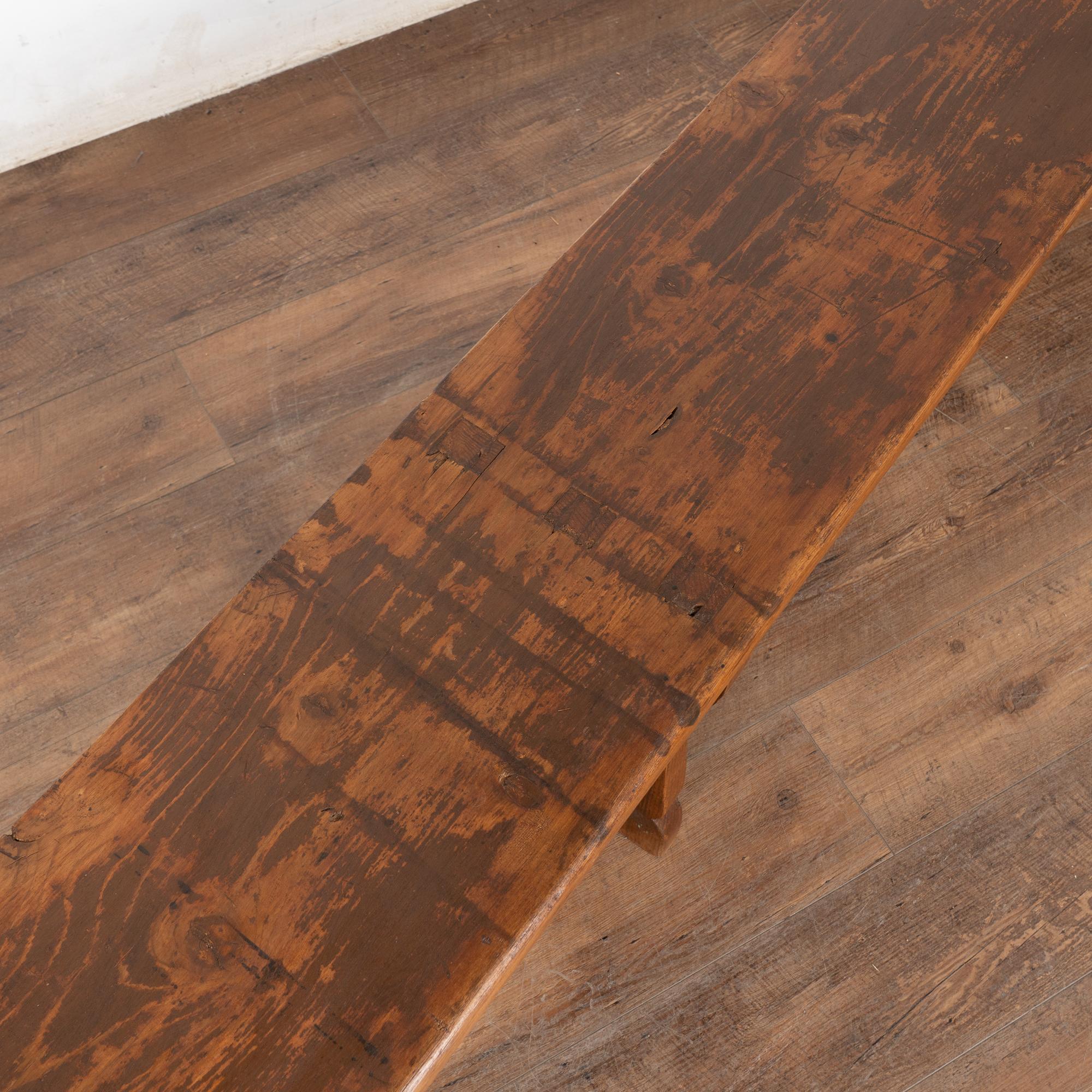 Pin Banc rustique sans dossier en pin du 19e siècle, Hongrie en vente