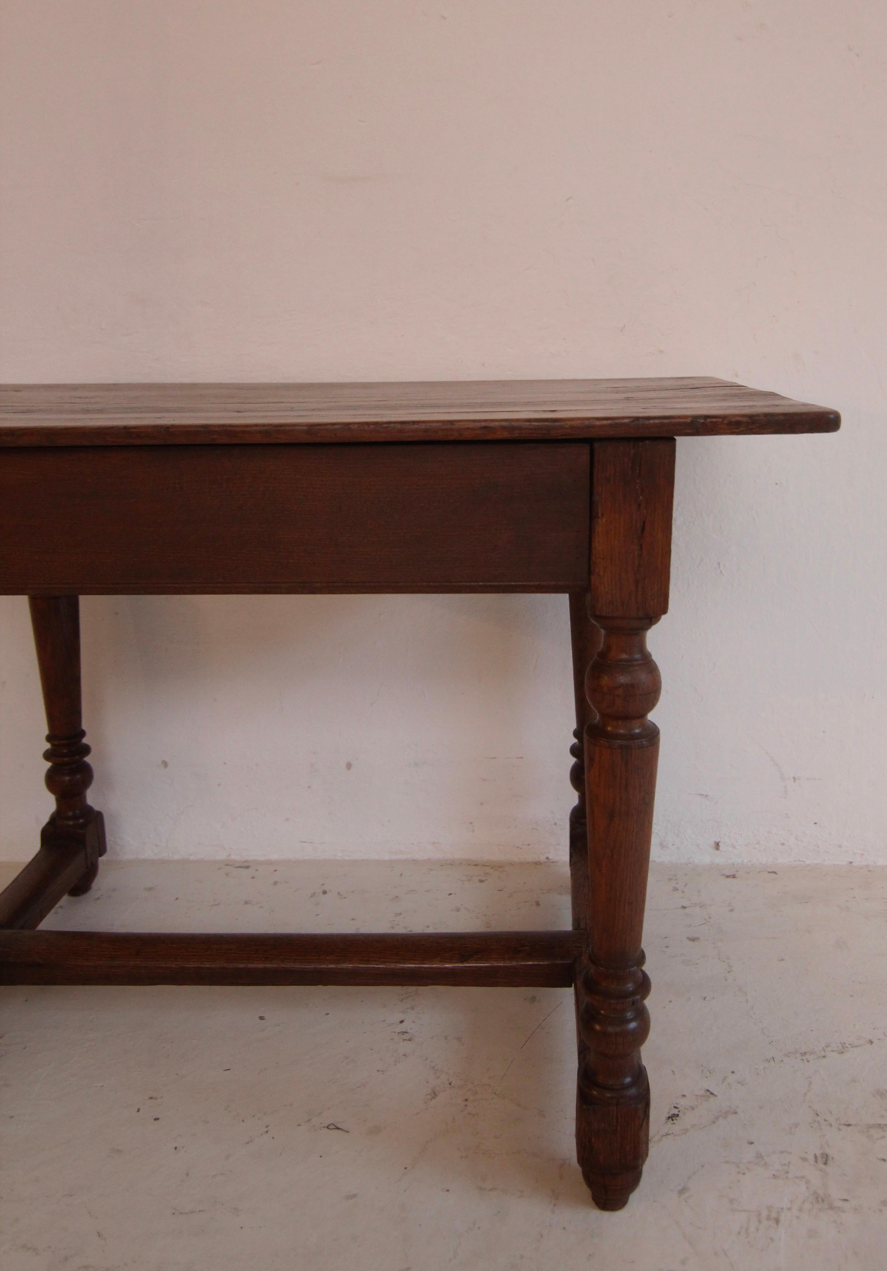 Table d'appoint ou de service en chêne rustique du XIXe siècle en vente 6