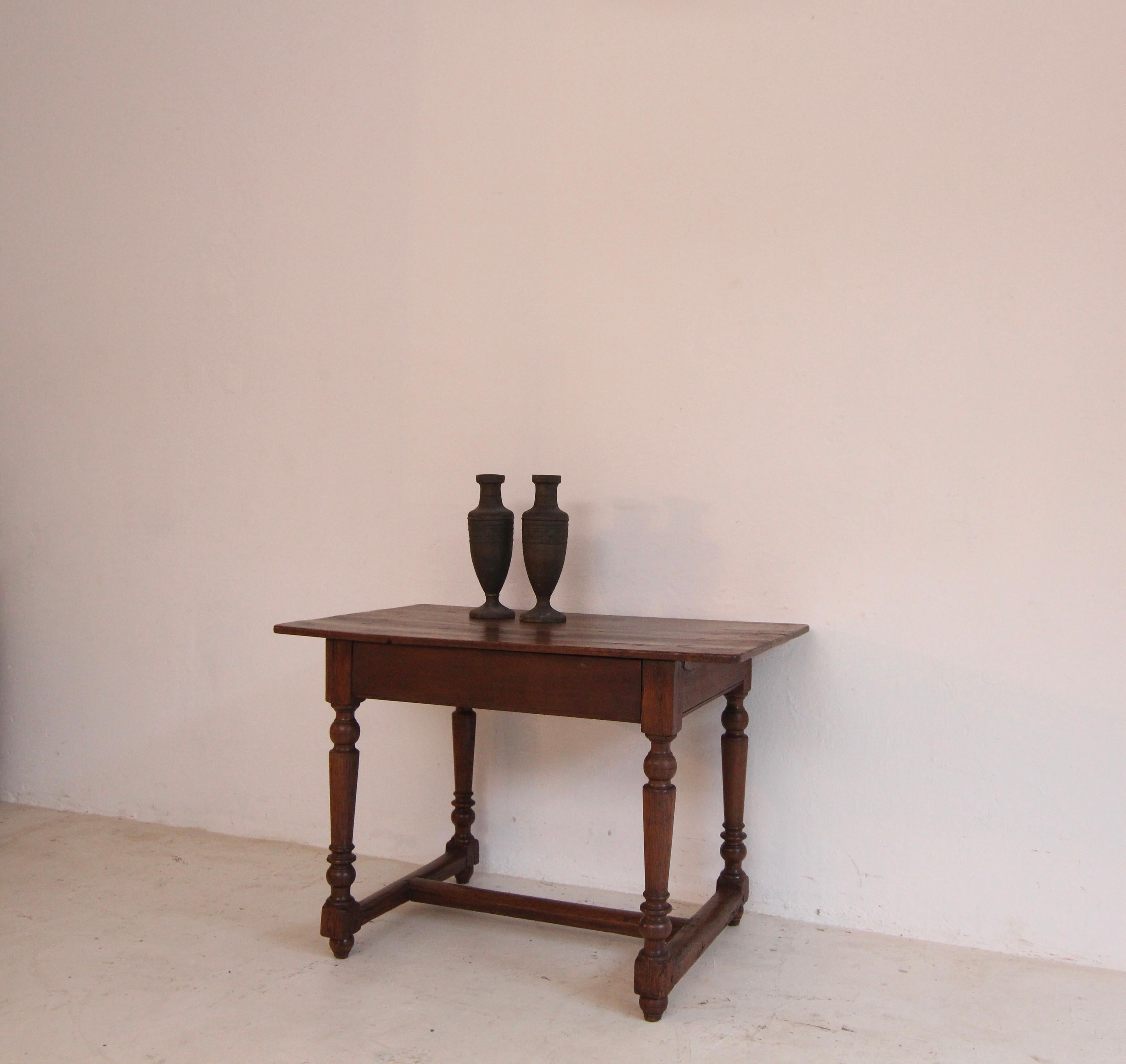 Table d'appoint ou de service en chêne rustique du XIXe siècle Bon état - En vente à Dusseldorf, DE