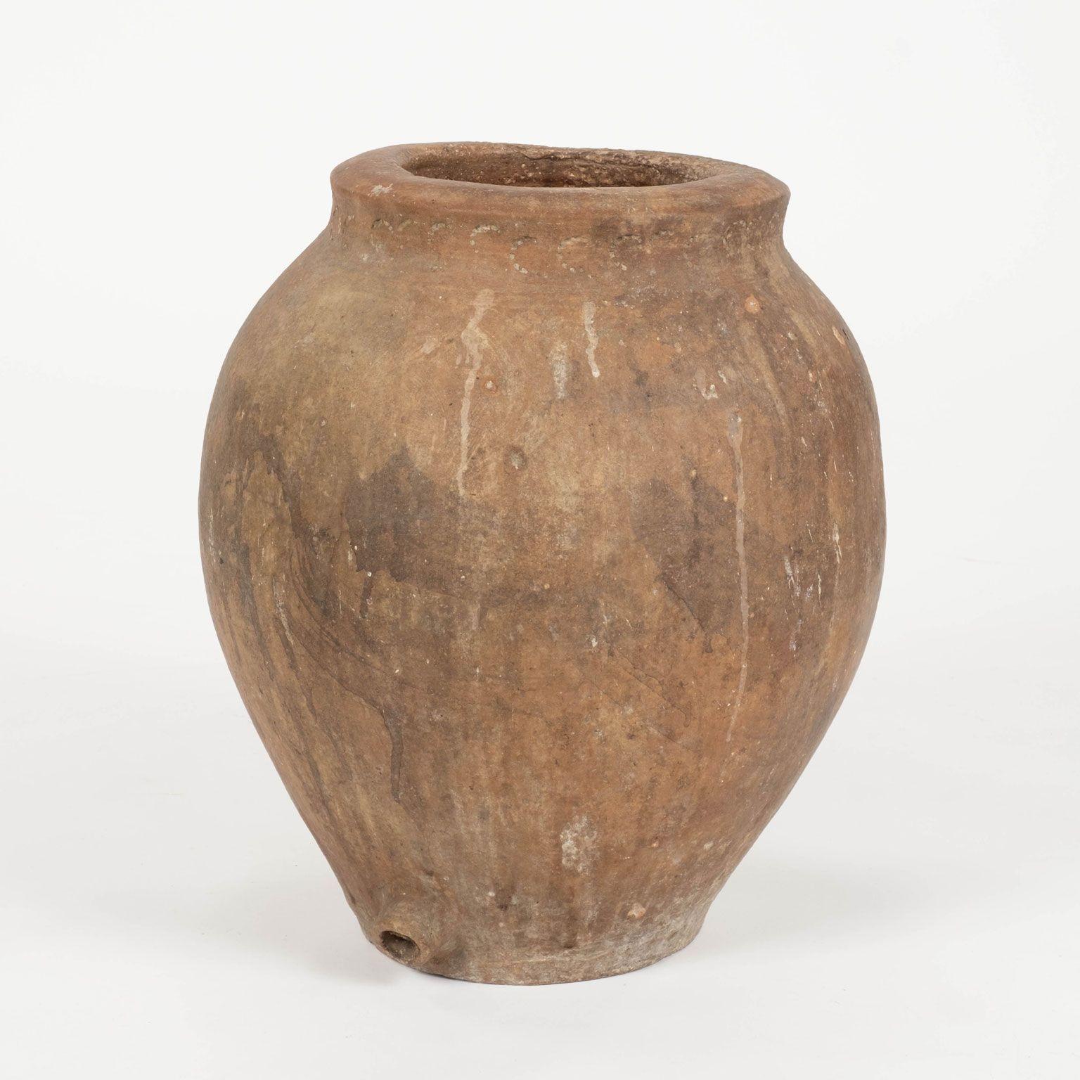 Tarro de barro rústico español del siglo XIX para aceitunas Al fuego en venta