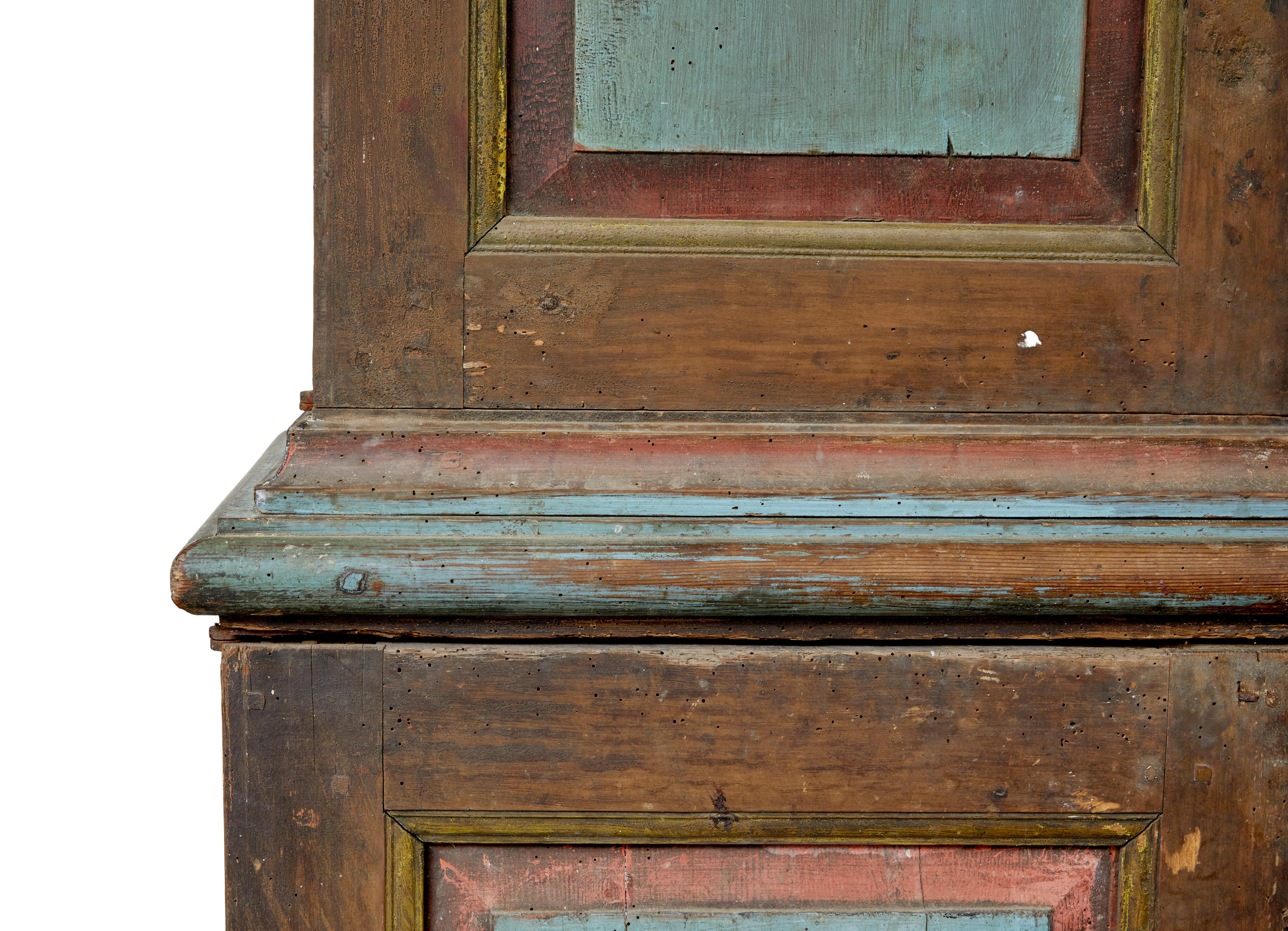 19th century rustic Swedish hand painted cupboard For Sale 2