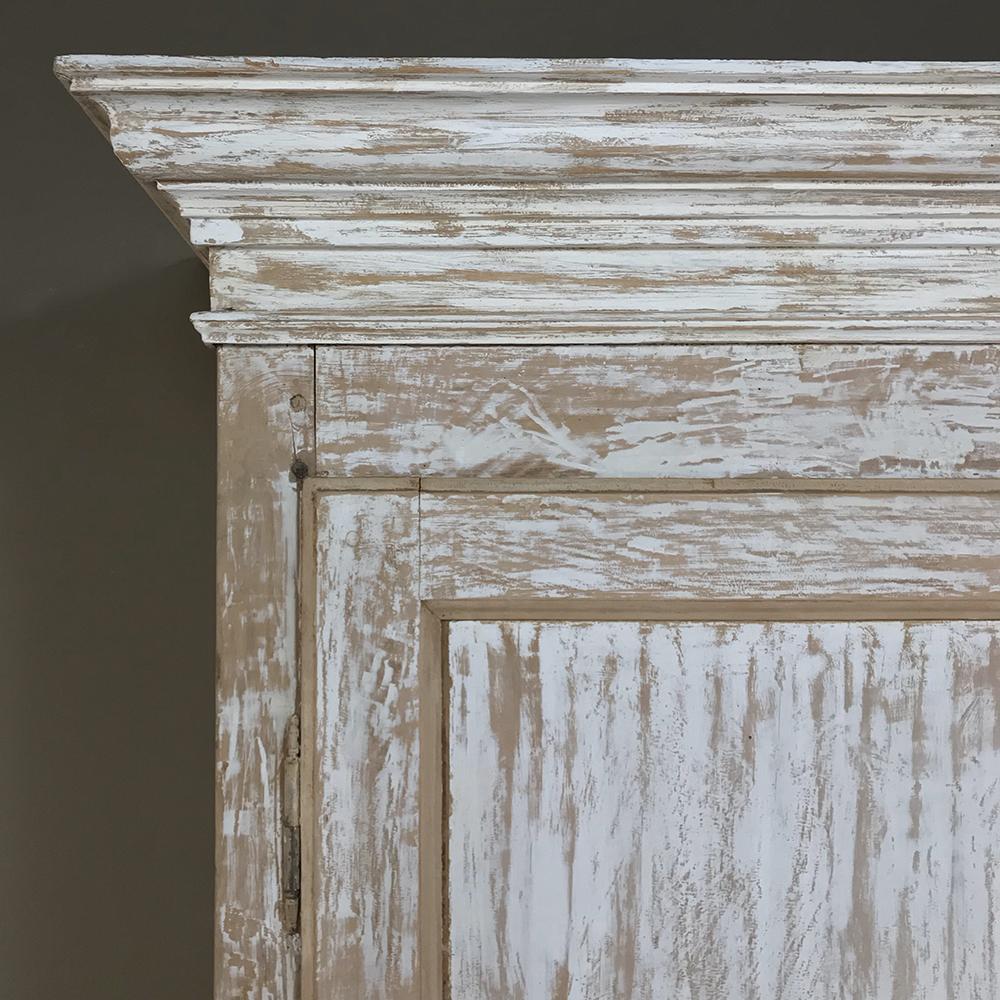 19th Century Rustic Swedish Painted Pine Armoire In Good Condition In Dallas, TX