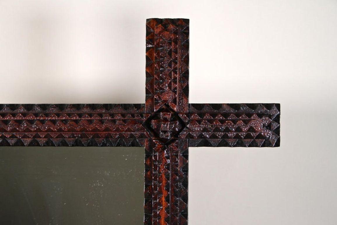 Sculpté à la main Miroir mural Rustic Art Carved du 19ème siècle, Autriche, circa 1870 en vente