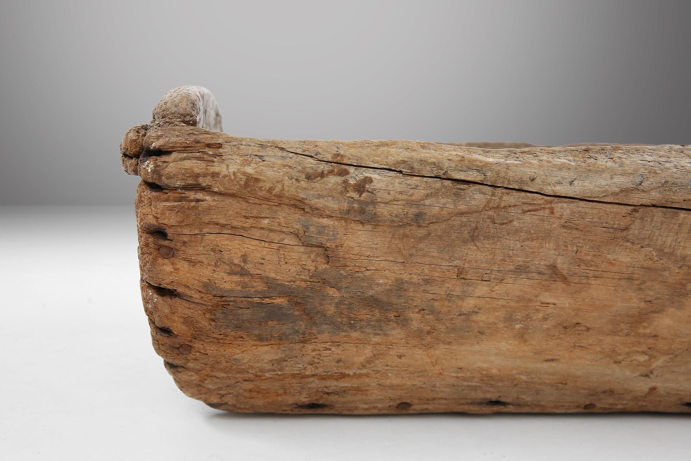 19th century rustic trough For Sale 2