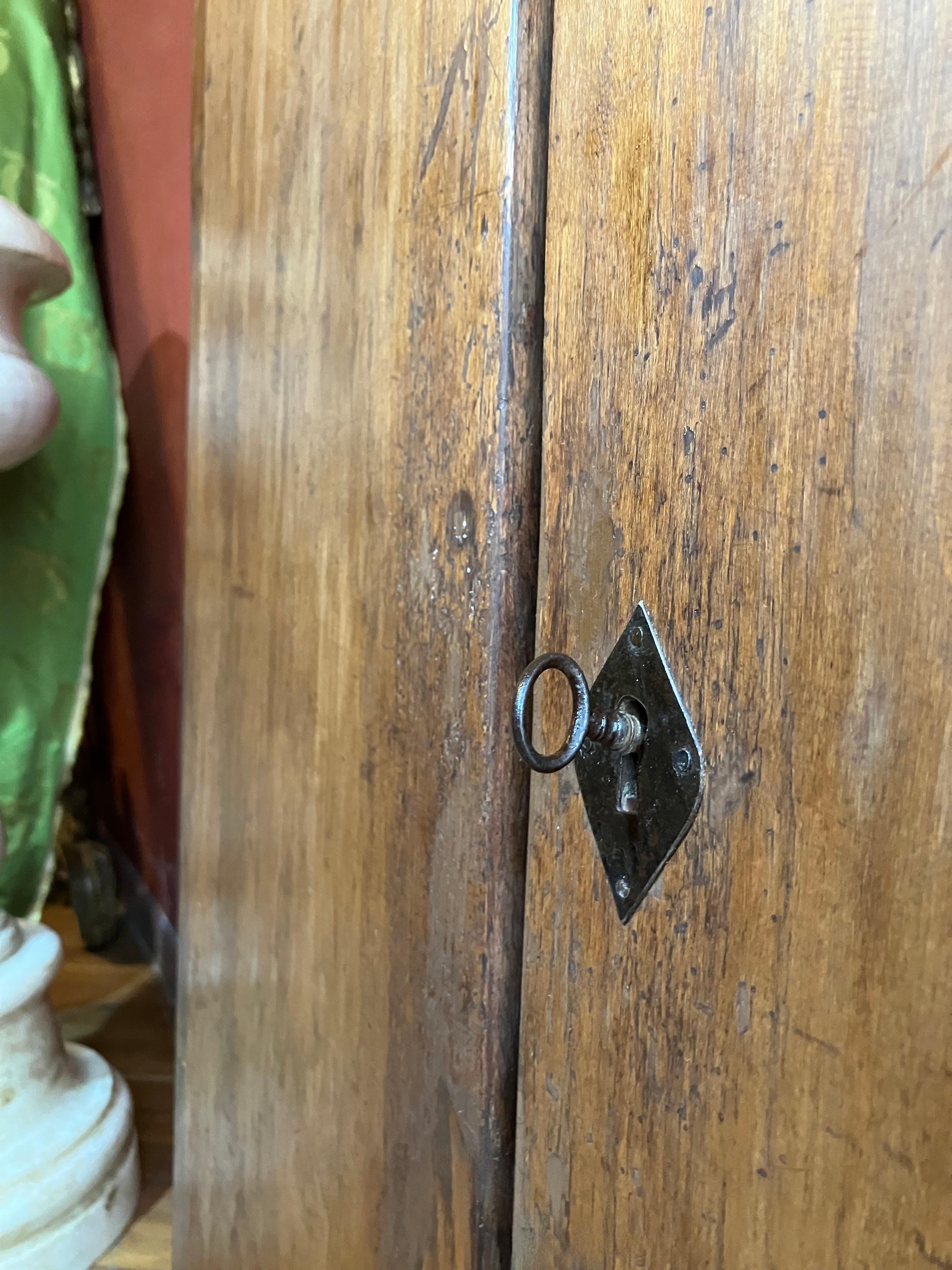 19th-Century Rustic Tuscan Window in Solid Wood Original Wrought Iron Hardware For Sale 7