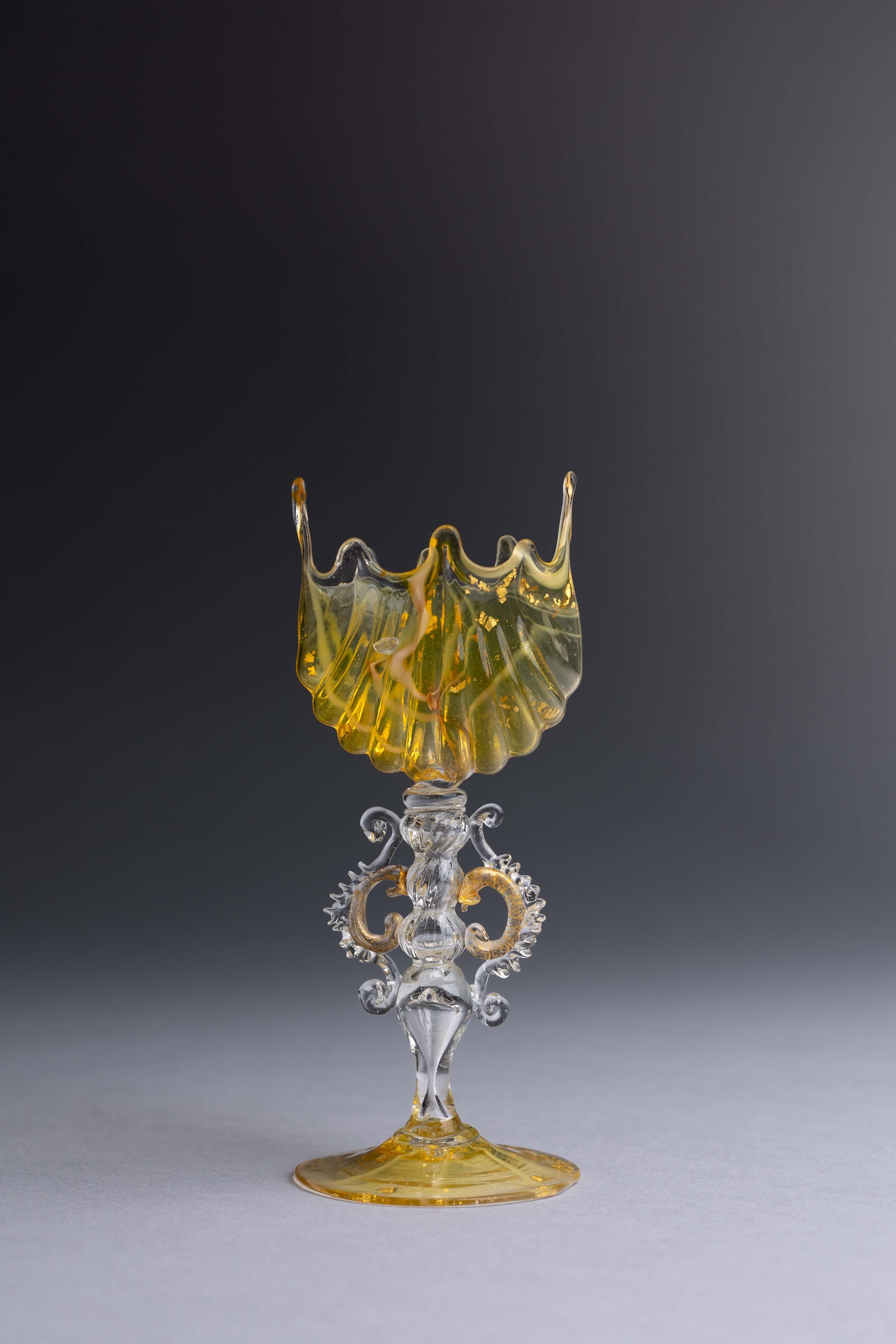 19th Century Salviati Murano Italian Goblet Vase In Excellent Condition For Sale In Fort Lauderdale, FL