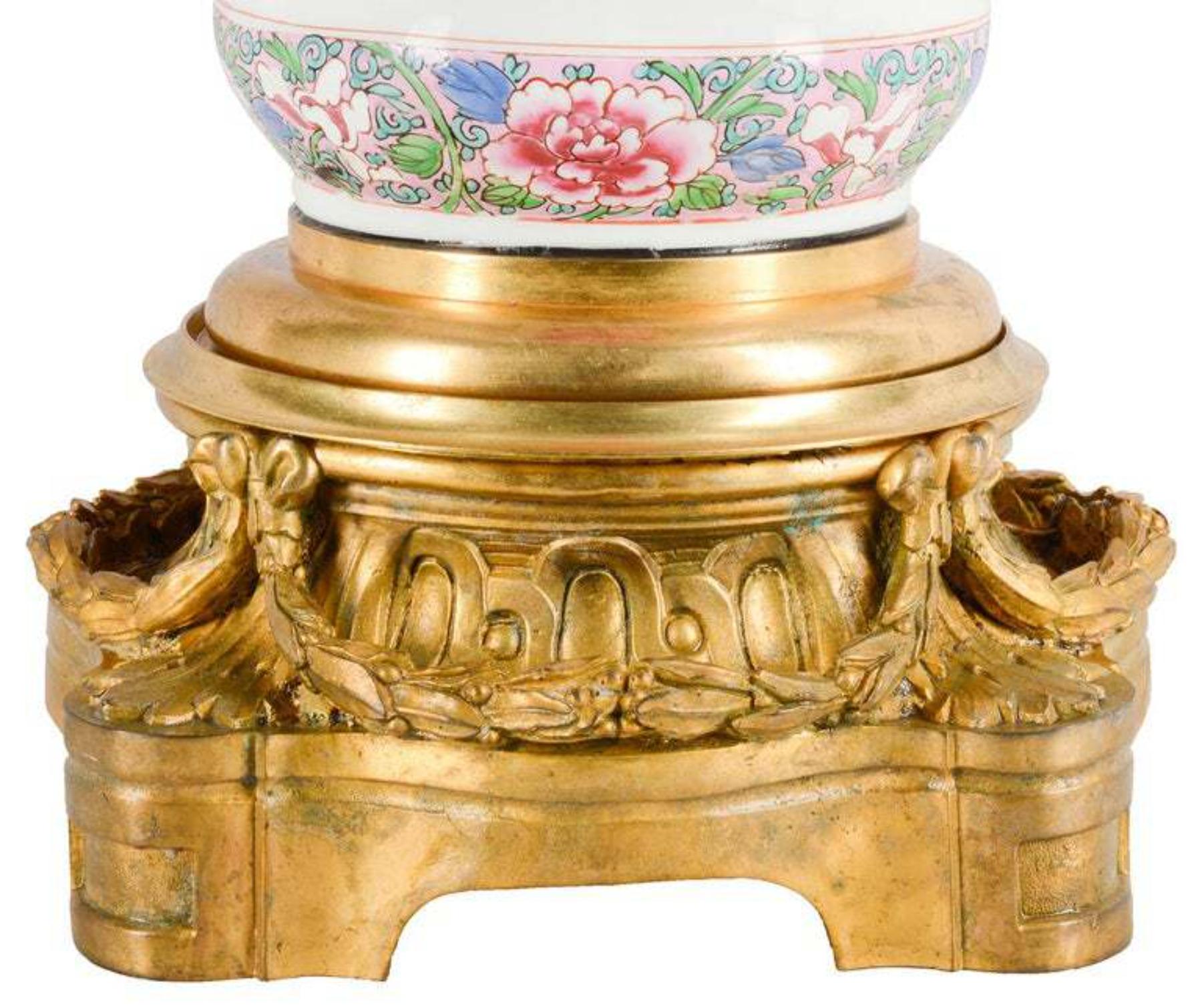 Jarrón / Lámpara con montura de Ormolu estilo Samson Famille Rose del siglo XIX en venta 3