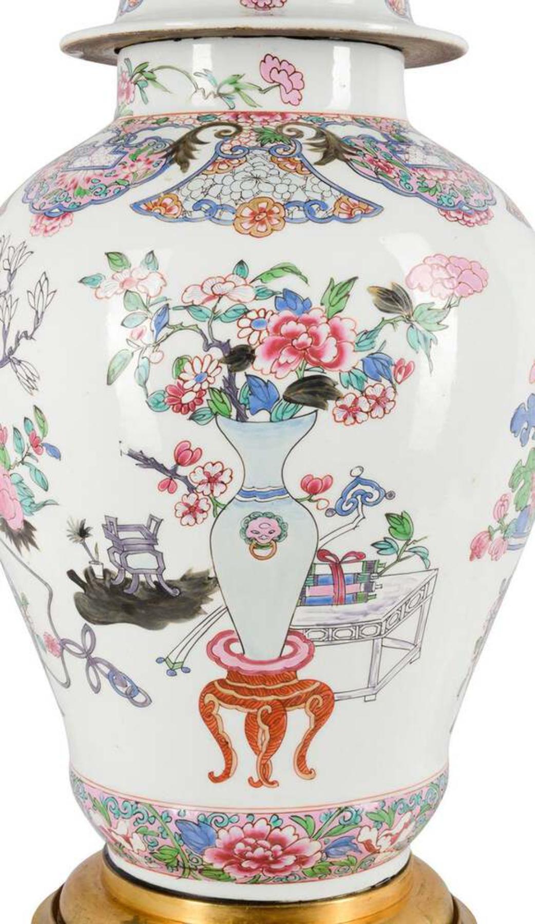 Jarrón / Lámpara con montura de Ormolu estilo Samson Famille Rose del siglo XIX Porcelana en venta