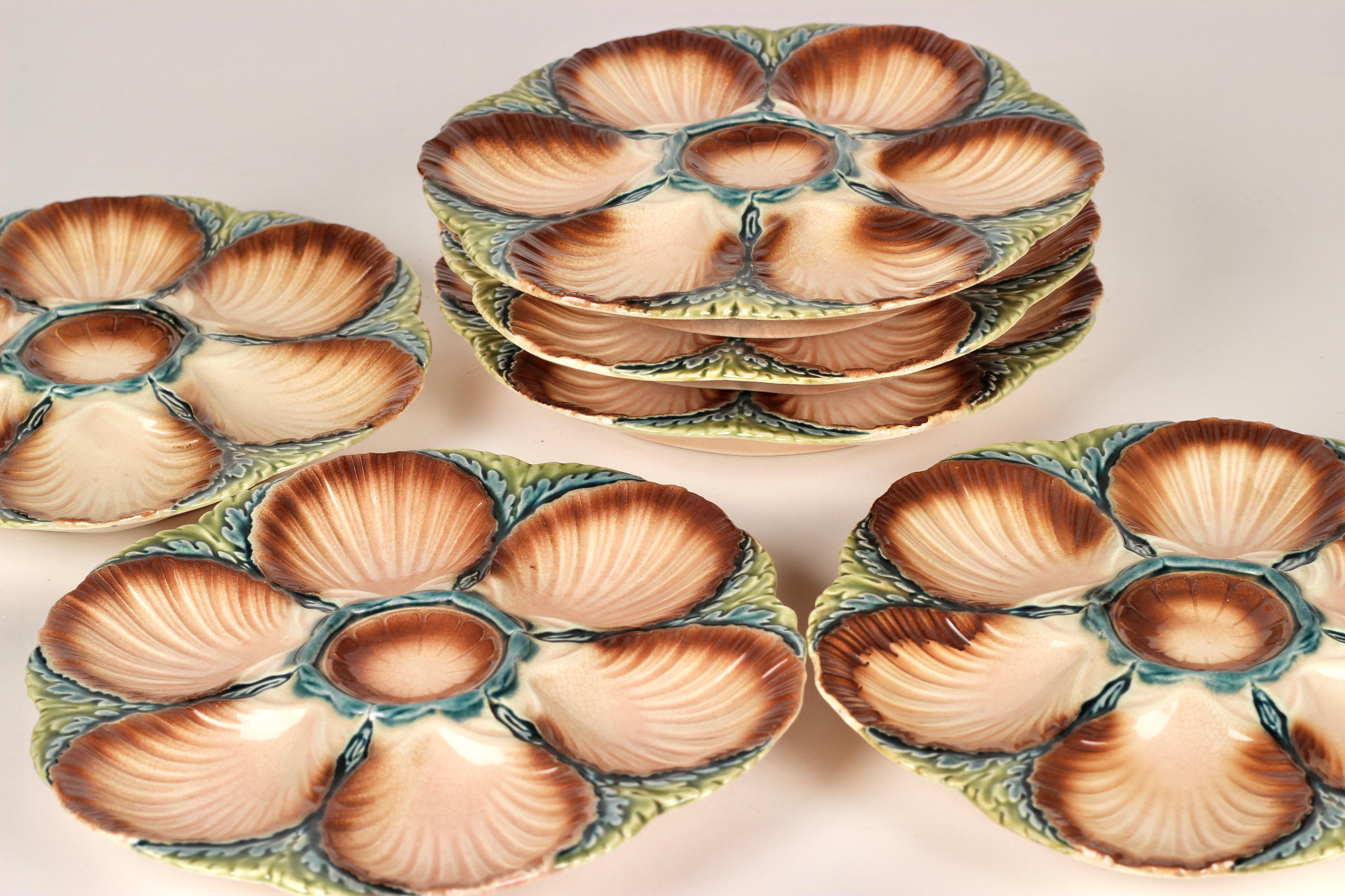French 19th Century Sarreguemines Majolica Seaweed and Shell Barbotine Oyster Plate For Sale
