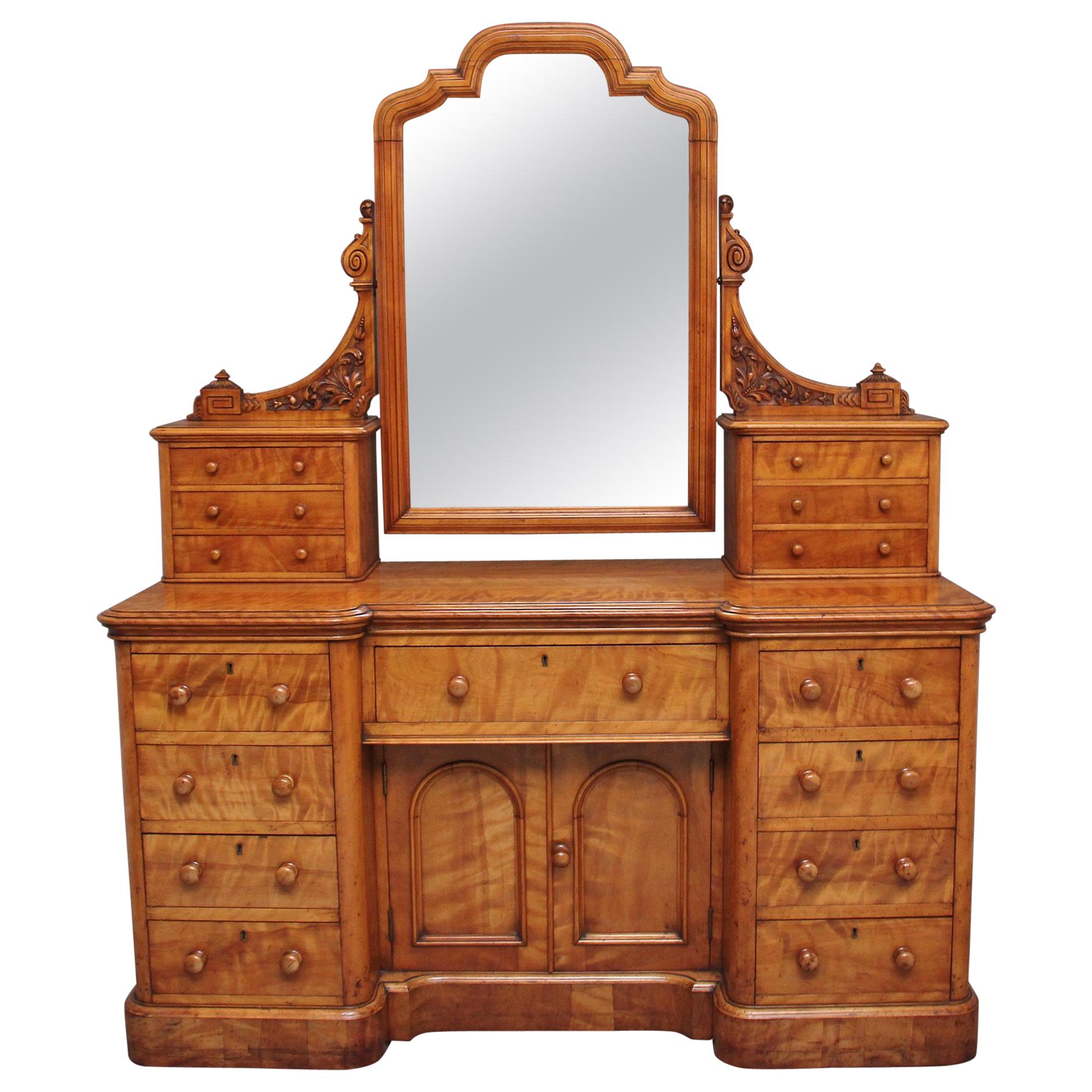 Antique Vanities 927 For Sale at 1stdibs
