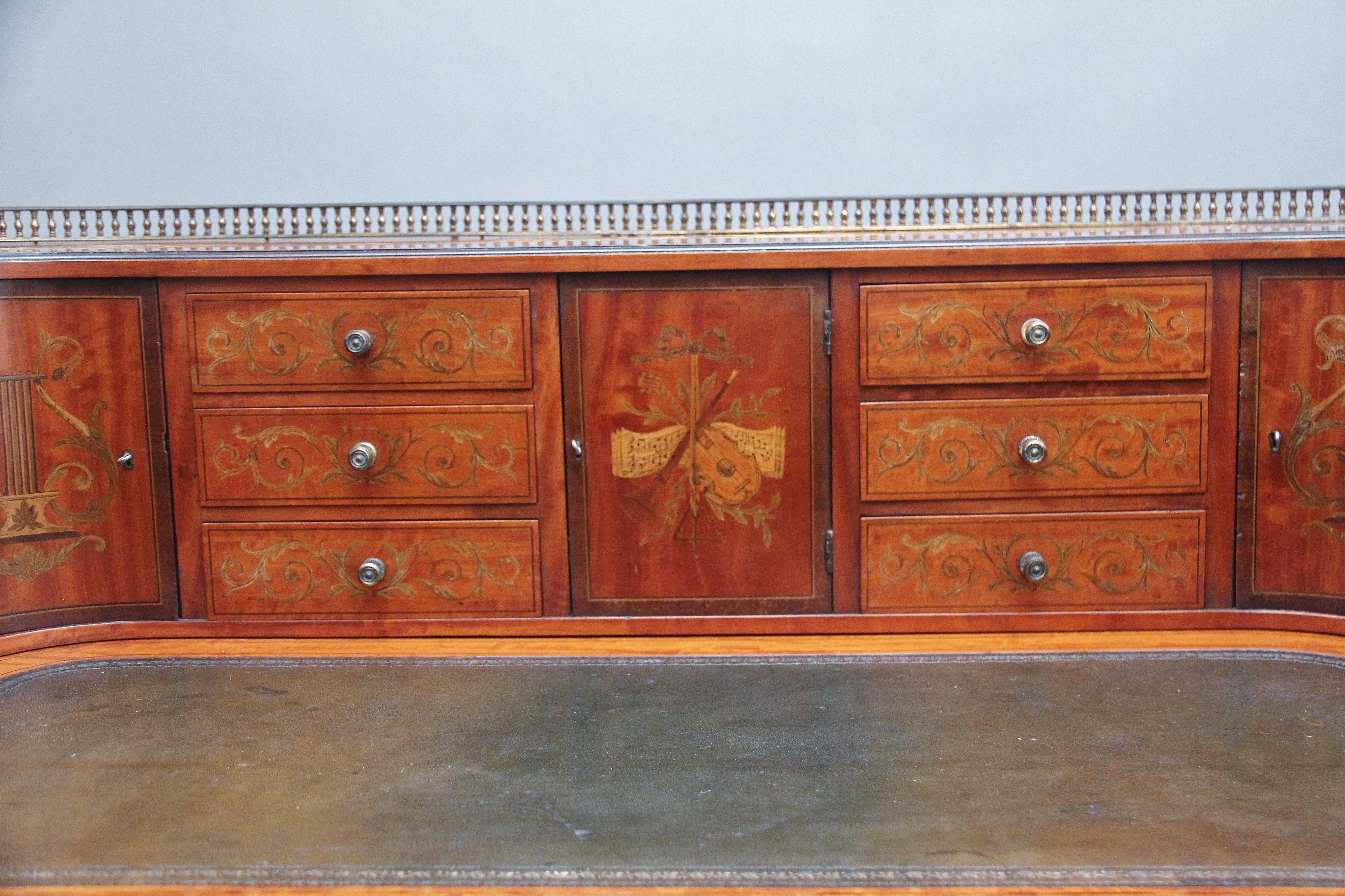 Carlton House-Schreibtisch aus Seidenholz mit Intarsien aus dem 19. Jahrhundert im Angebot 7