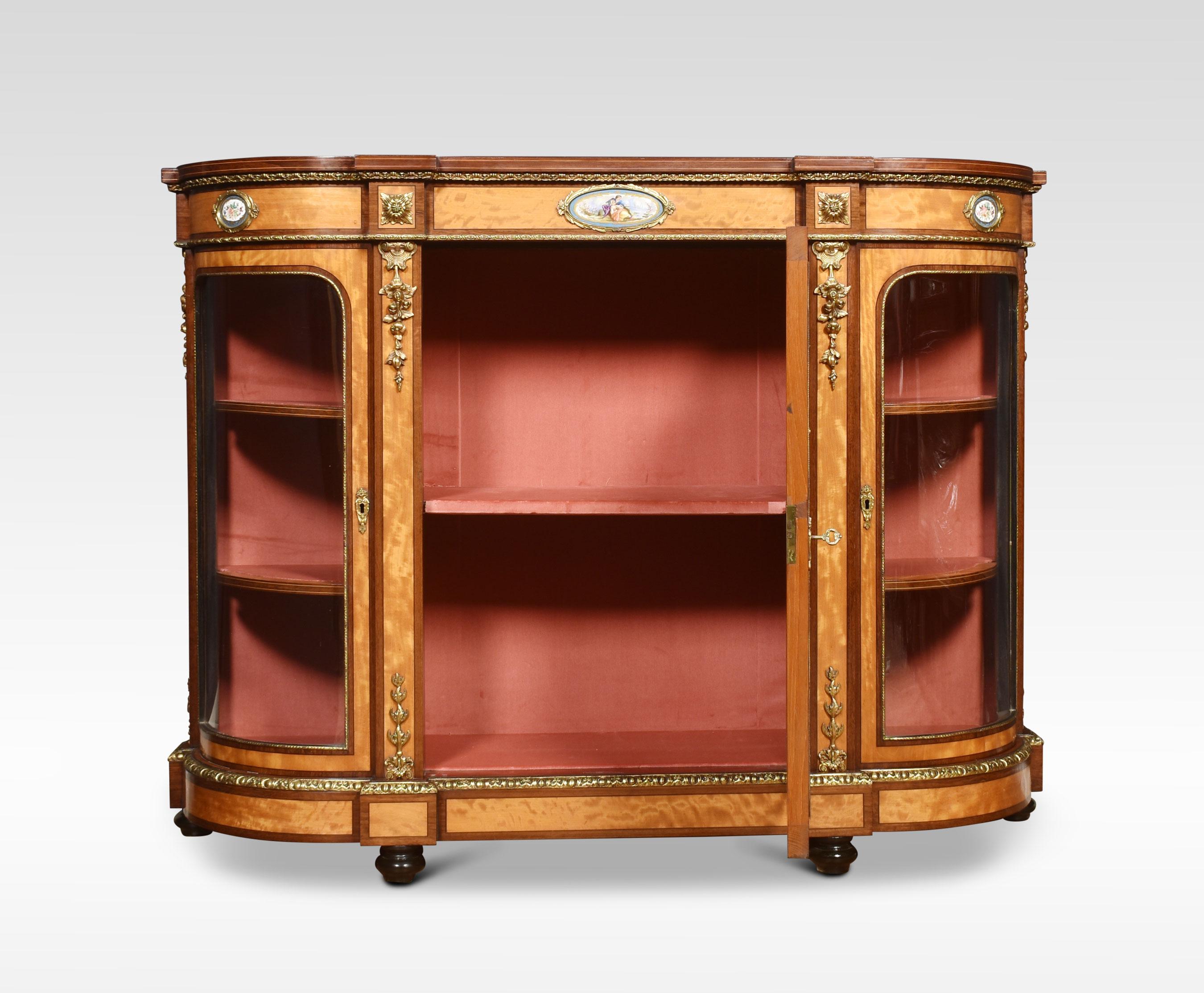 Credenza in legno satinato del XIX secolo in vendita 1