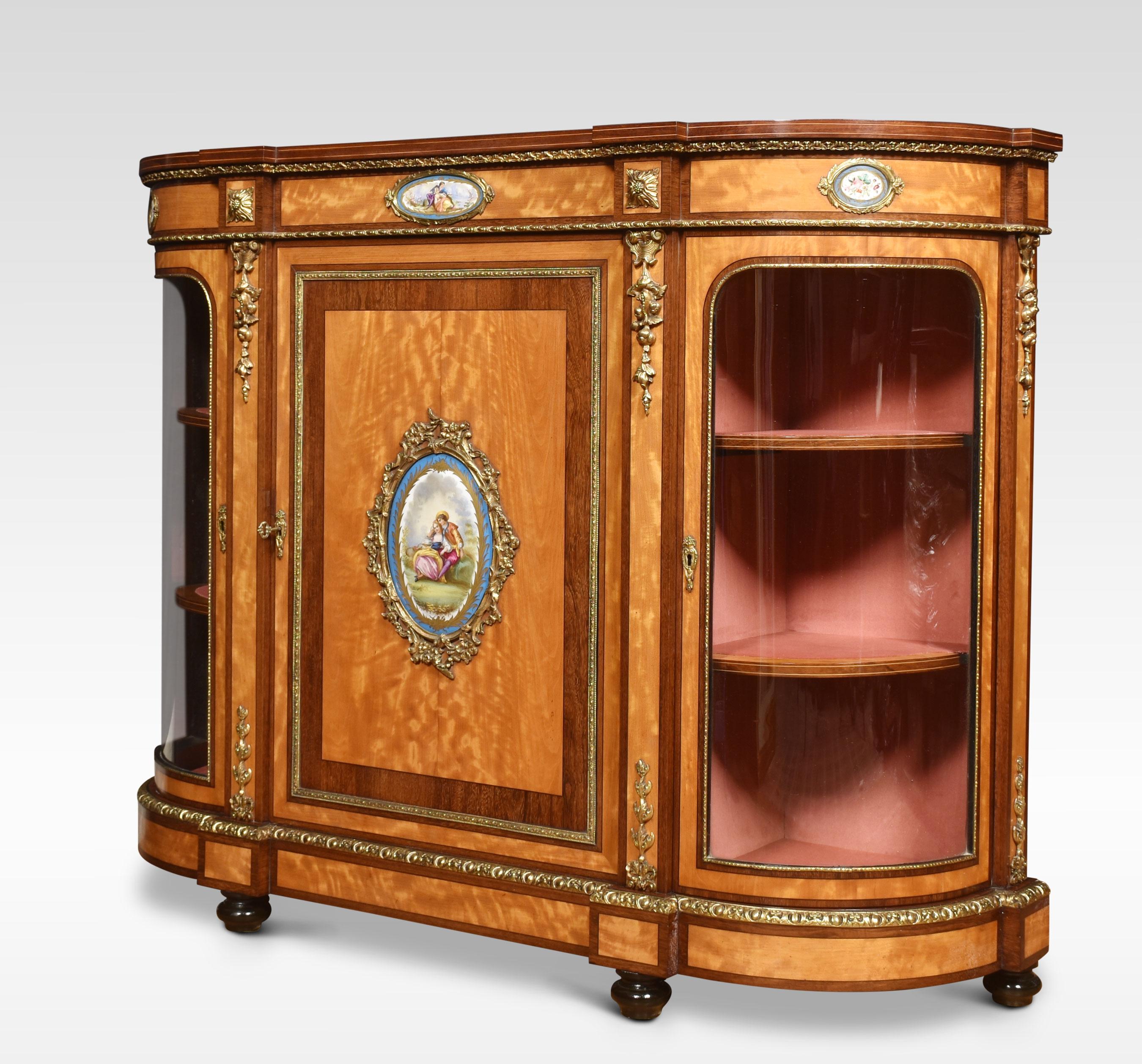 Credenza in legno satinato del XIX secolo in vendita 3