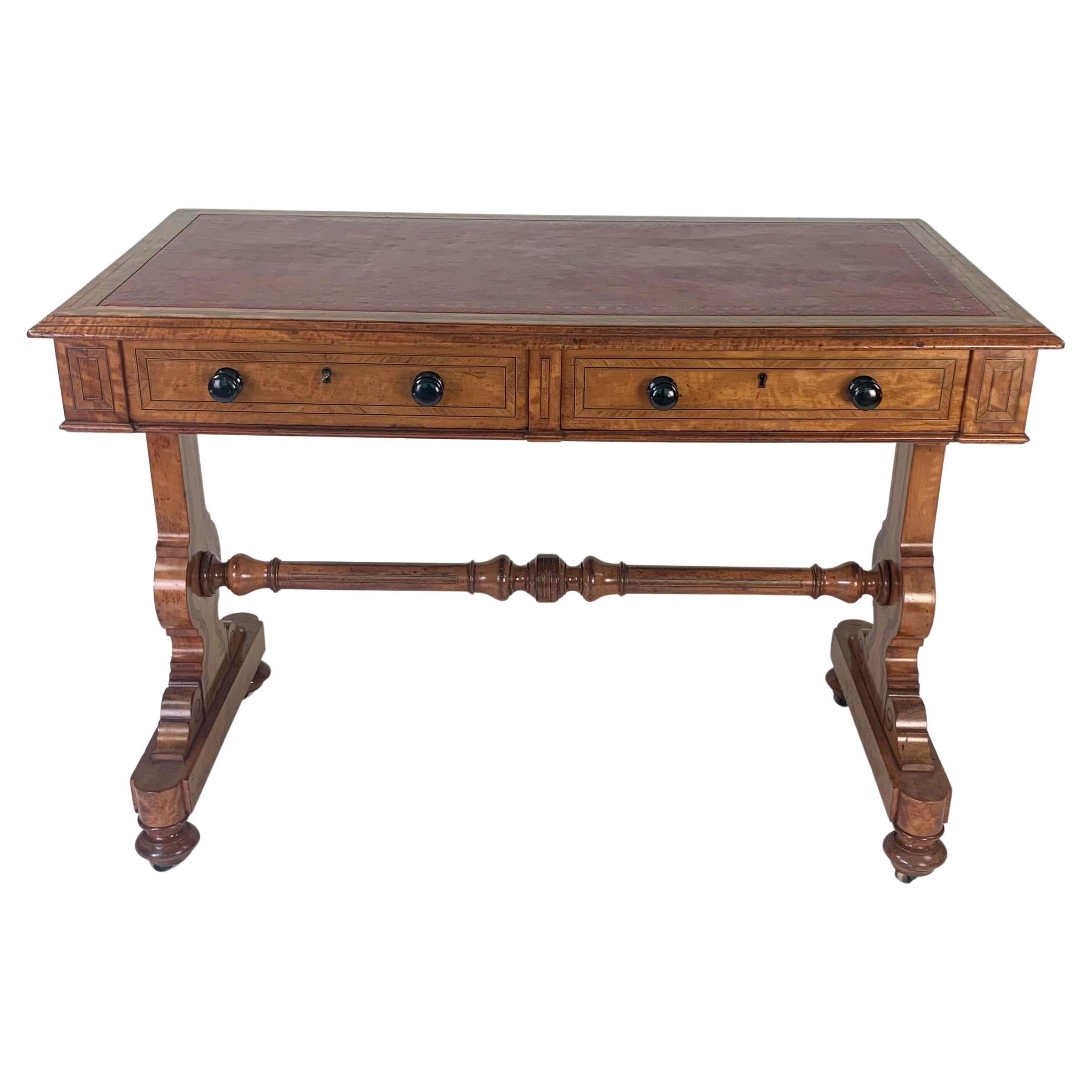 Schreibtisch aus Seidenholz des 19. Jahrhunderts