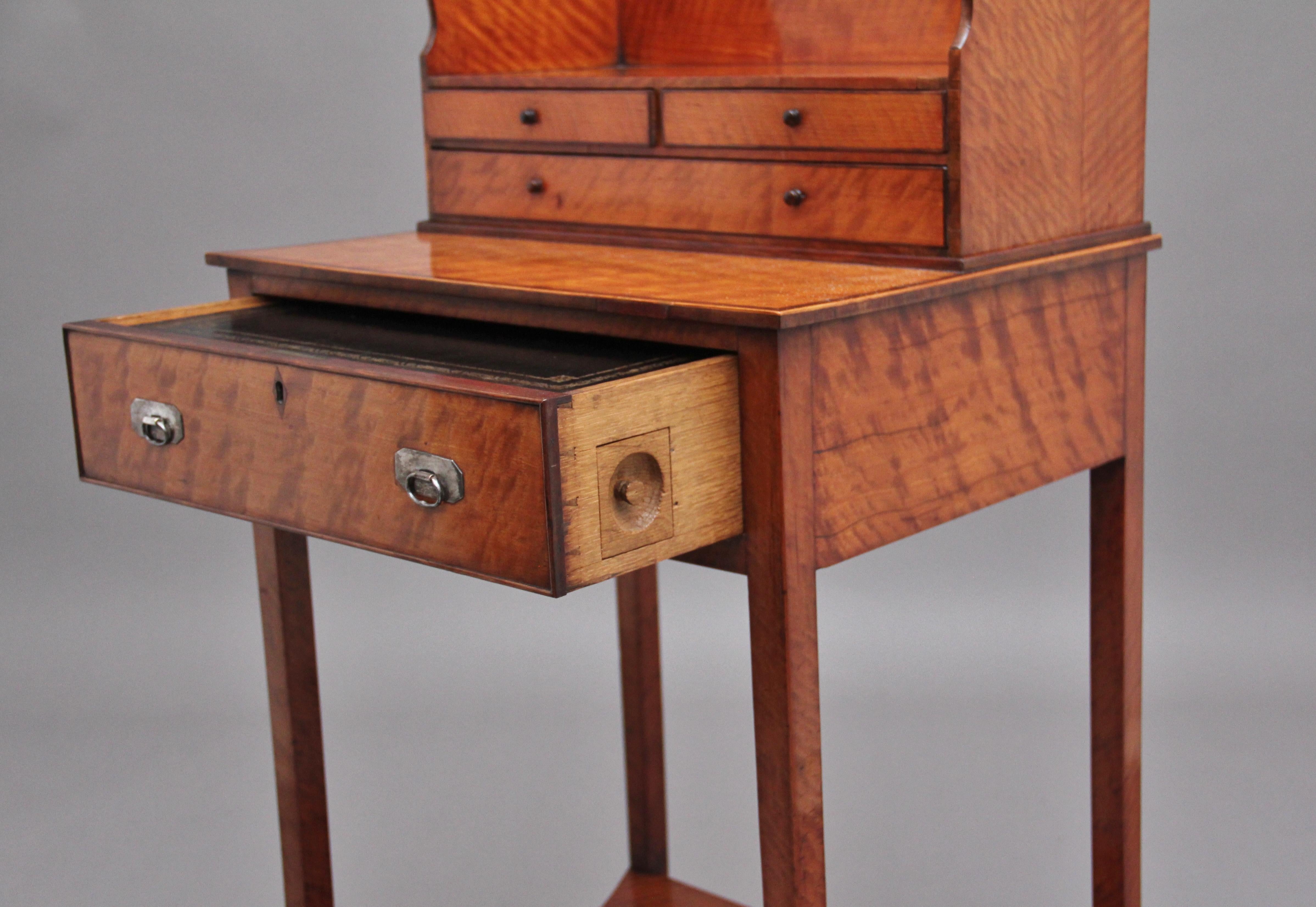 Schreibtisch für Damen aus Seidenholz im Sheraton-Stil des 19. Jahrhunderts im Angebot 6