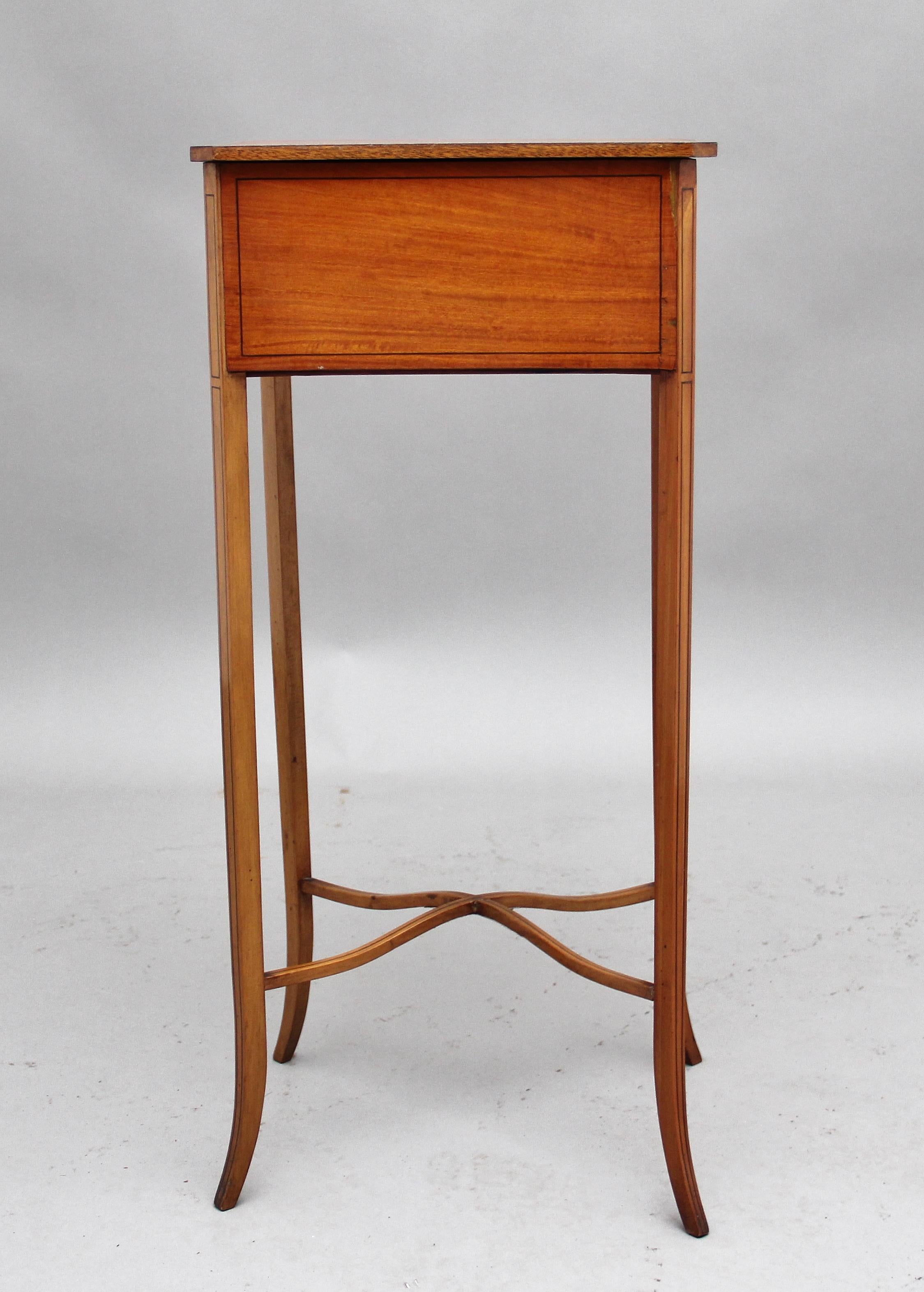 19th Century Satinwood Occasional Table In Good Condition In Martlesham, GB