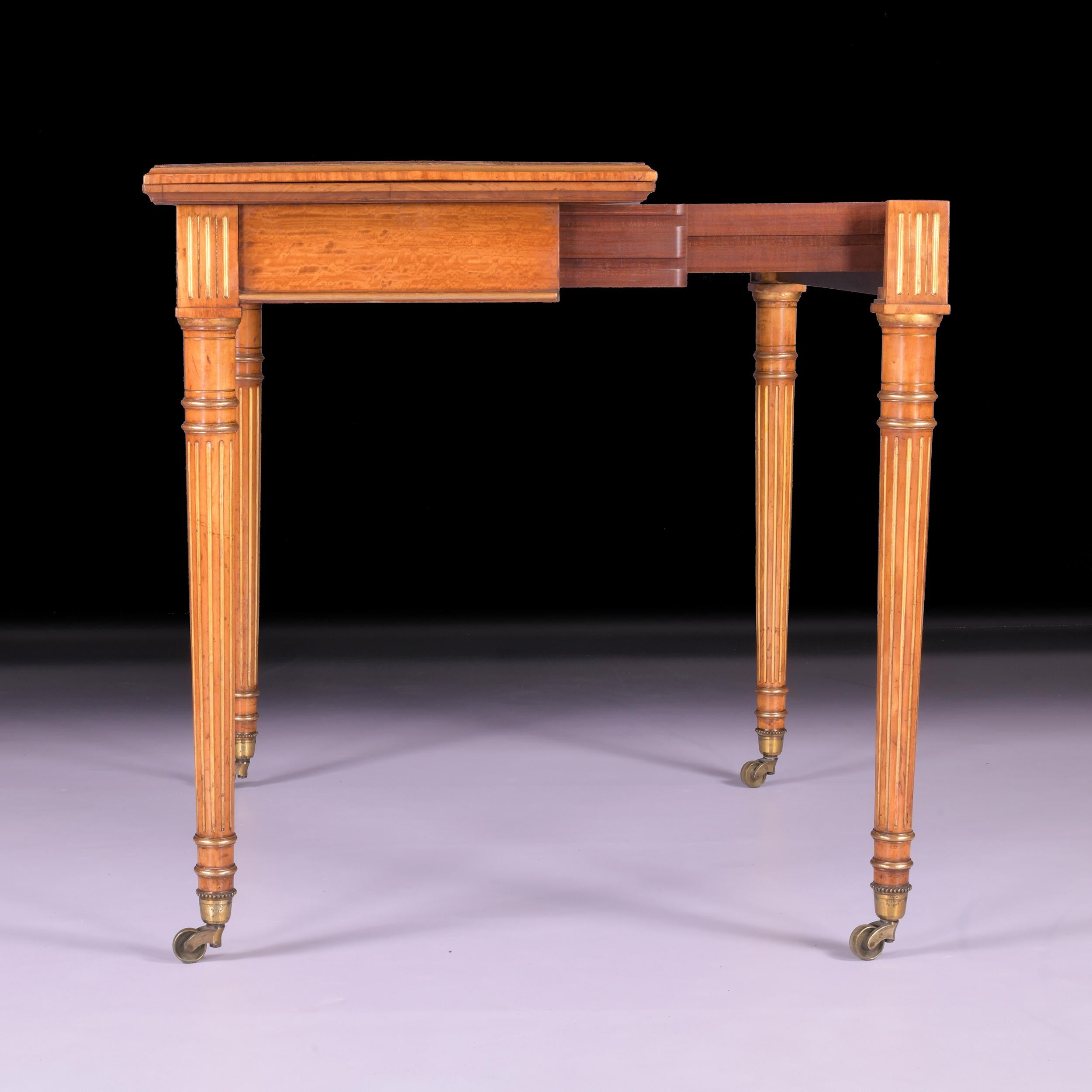 Table de jeu en bois de satin et partiellement dorée du 19ème siècle par Holland & Sons en vente 1