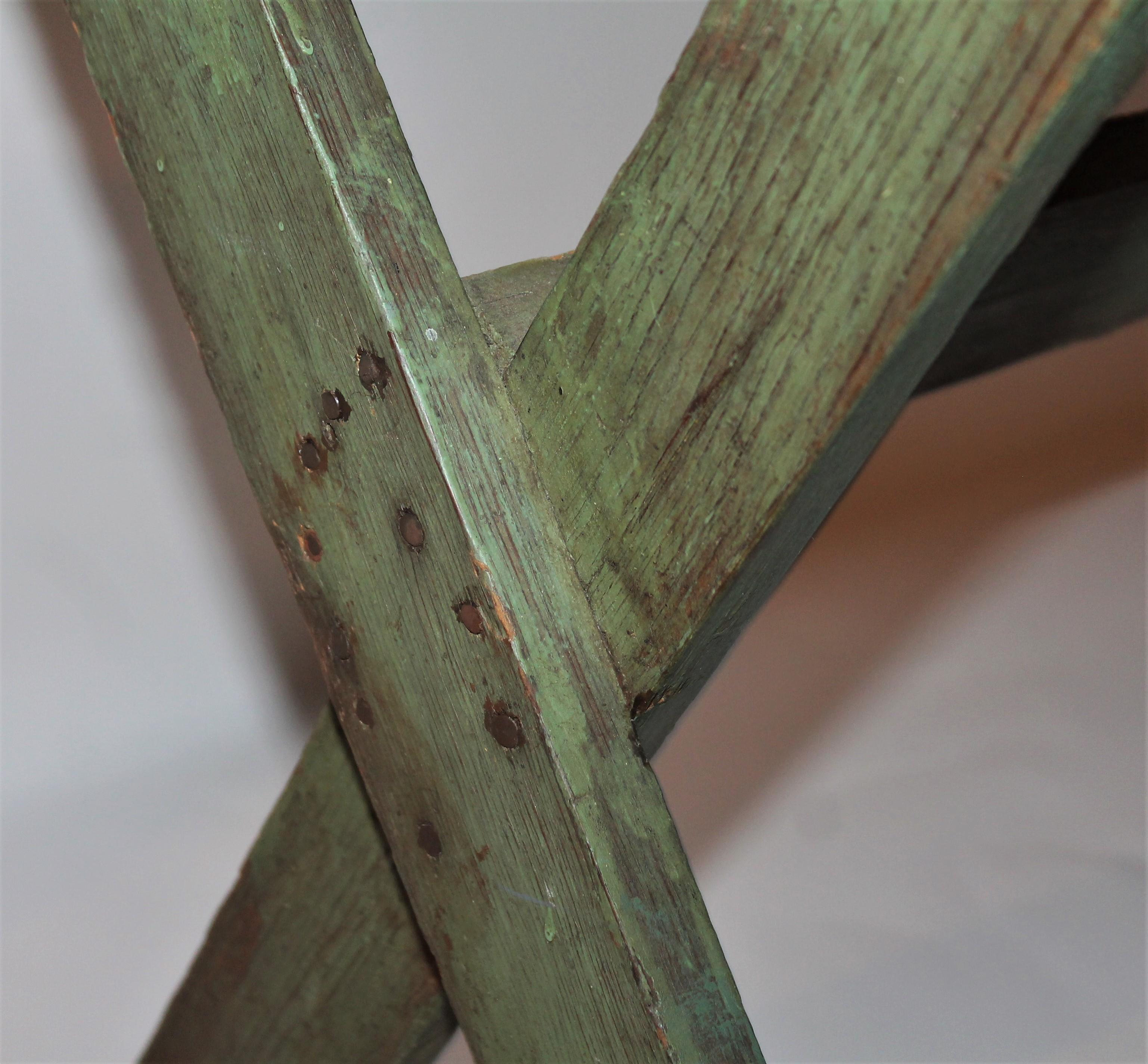 Country 19th Century Sawbuck Table in Original Apple Green Paint