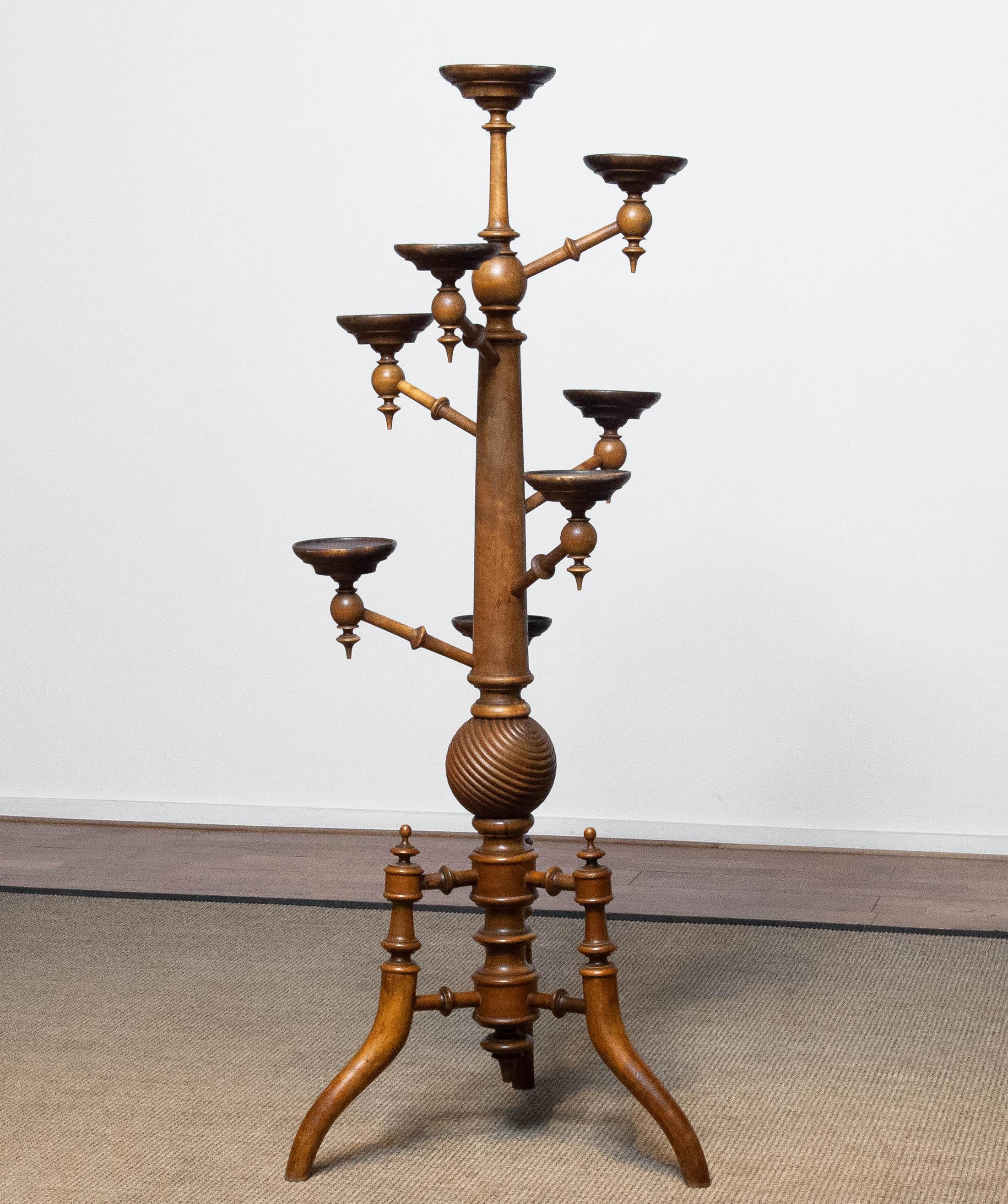 19th Century Scandinavian Eight-Armed Flower / Candle Etagere / Pedestal Walnut For Sale 1