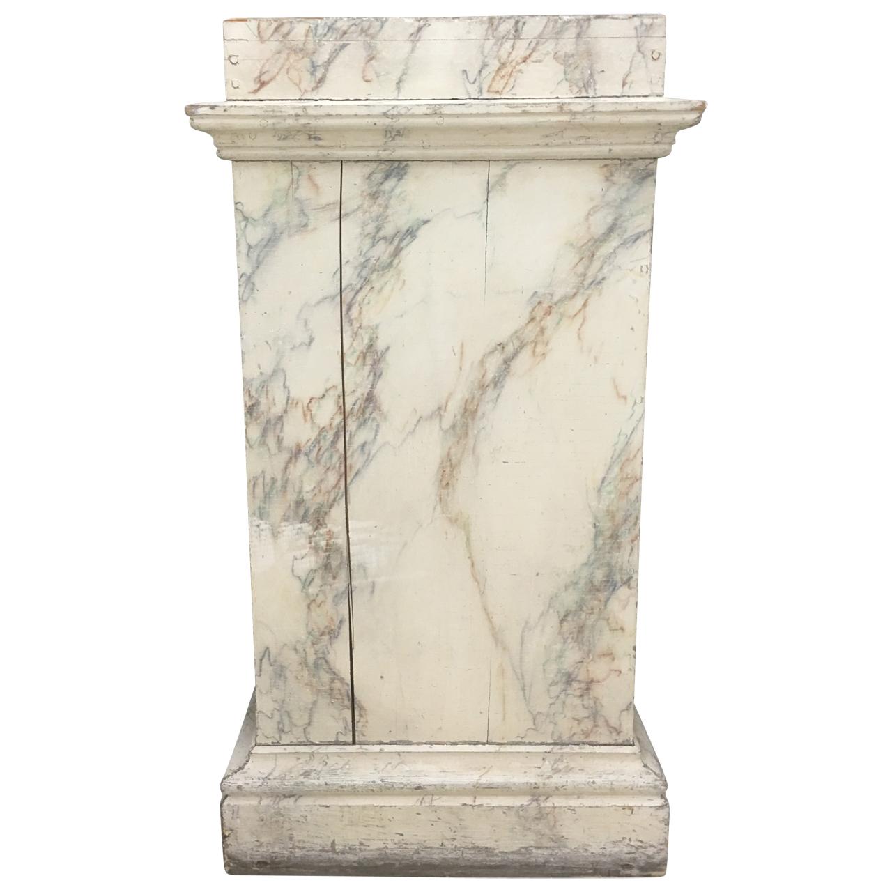 Skandinavisches Faux Marble Wooden Pedestal aus dem 19. (Gustavianisch) im Angebot