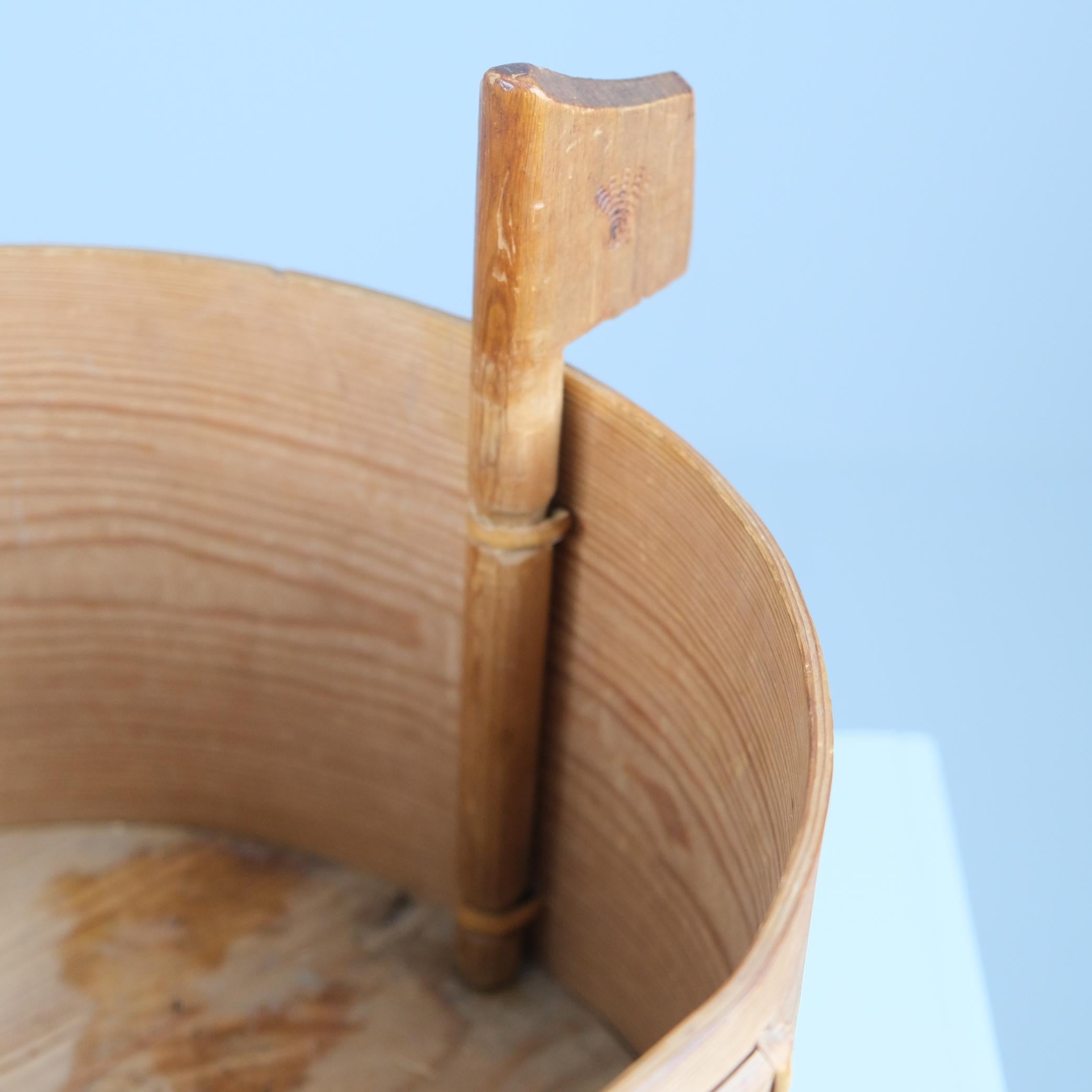 Scatola in legno di bengala del XIX secolo 