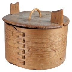19th Century Scandinavian Folk Art Bentwood Tine Box "Svepask", Pine & Rattan