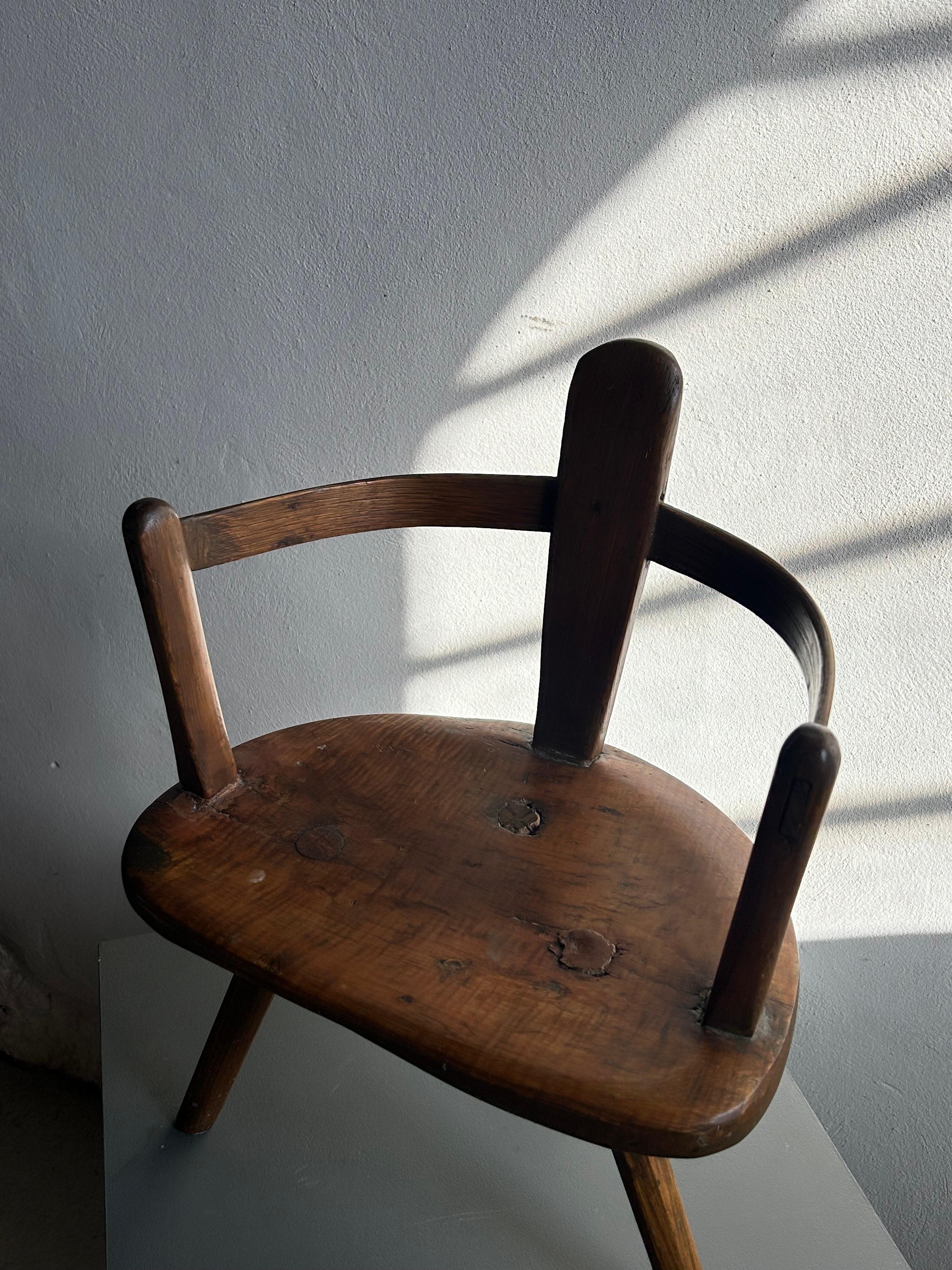 Suédois Chaise de Child Child, art populaire scandinave du 19e siècle, vers 1820 en vente