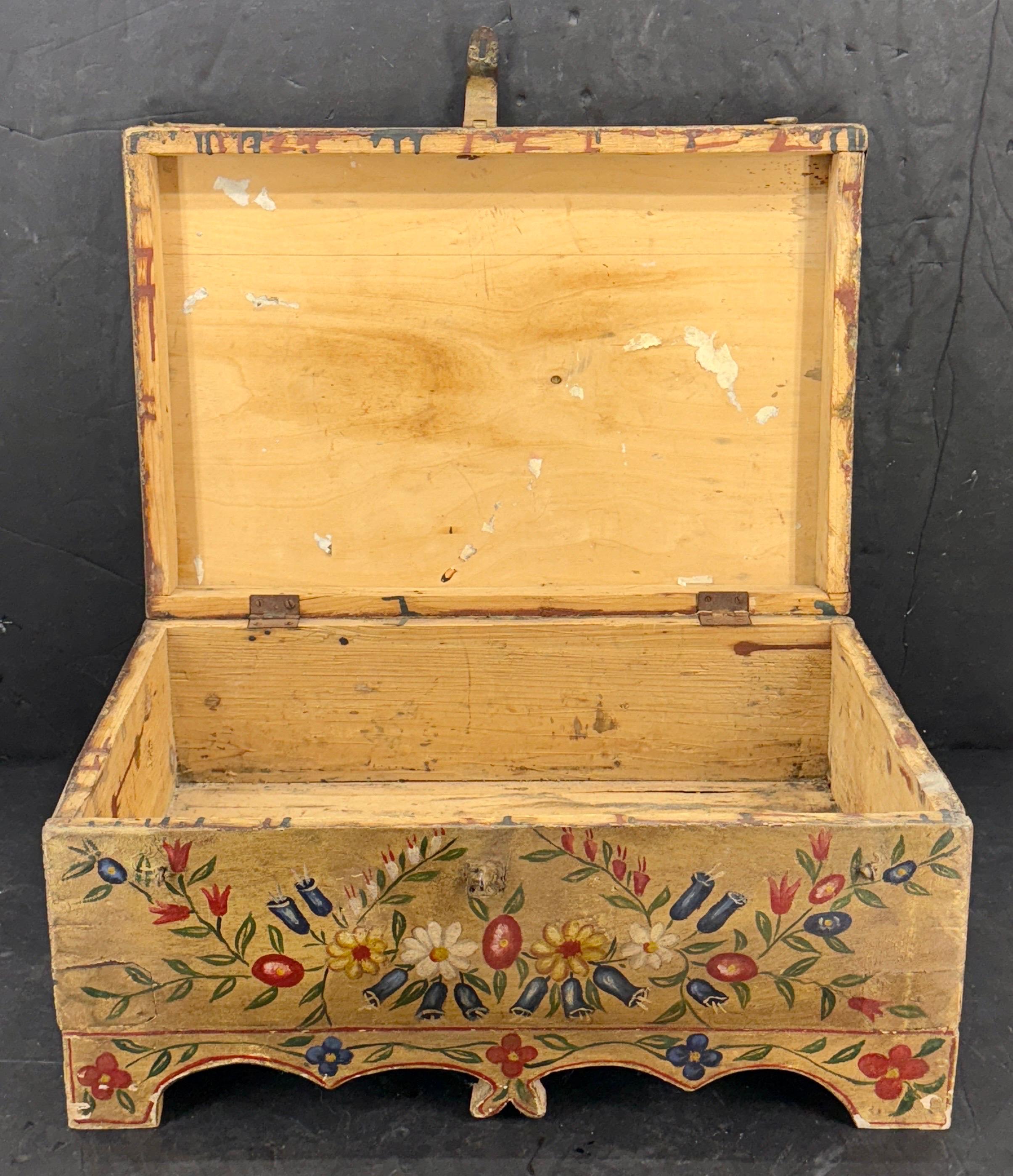 19th Century Scandinavian Folk Art Hand-Painted Chest Box For Sale 11