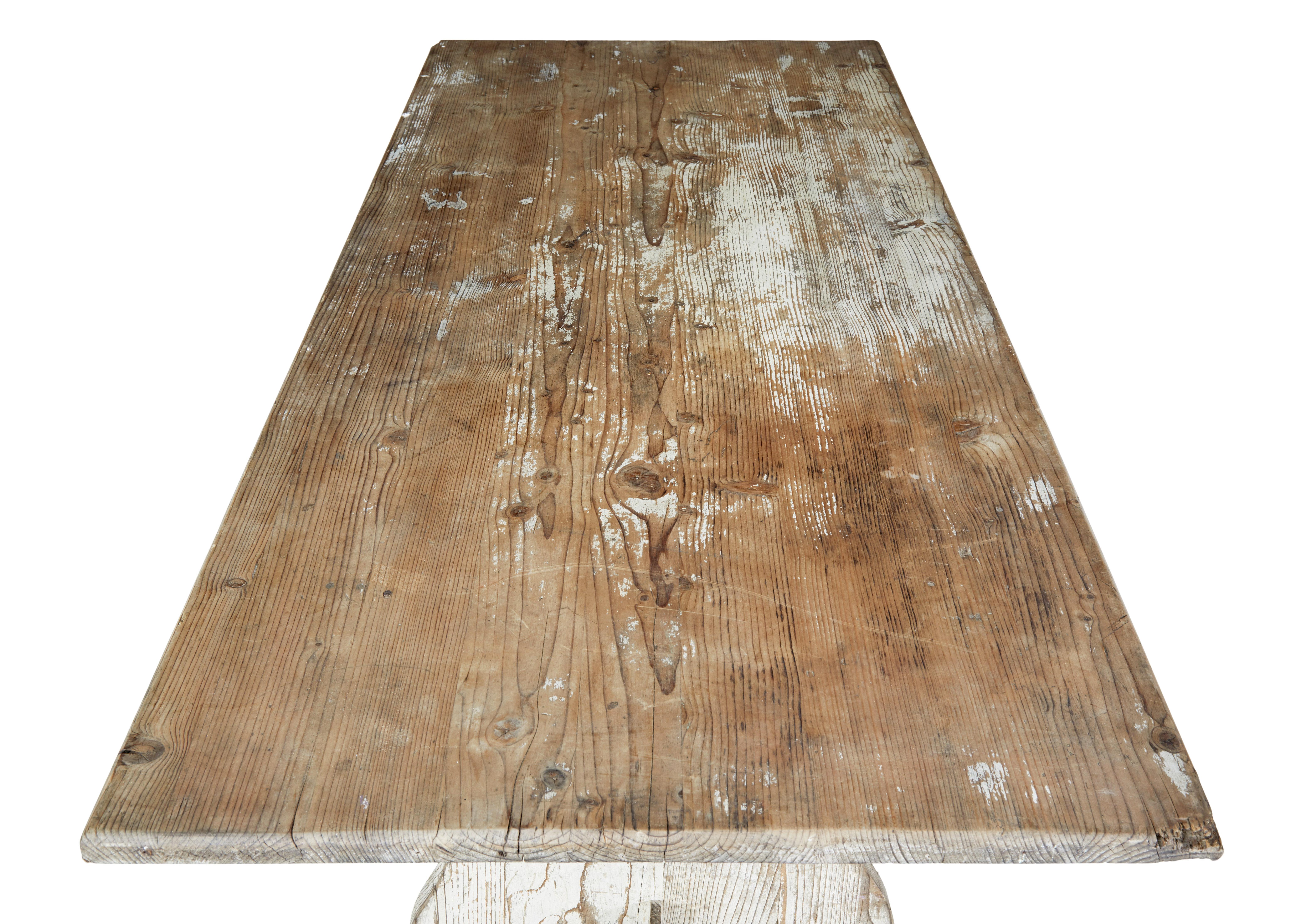 19th Century Scandinavian Painted Pine Dining Table 4