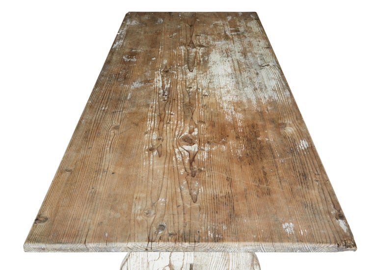 19th Century Scandinavian Painted Pine Dining Table For Sale at 1stDibs