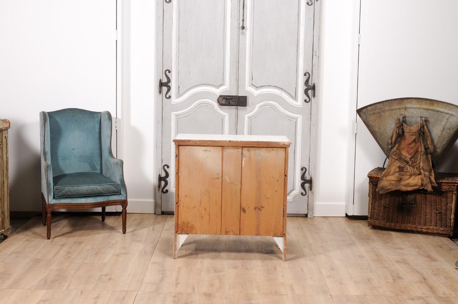 19th Century Scandinavian Three-Drawer Chest with Carved Motifs For Sale 2