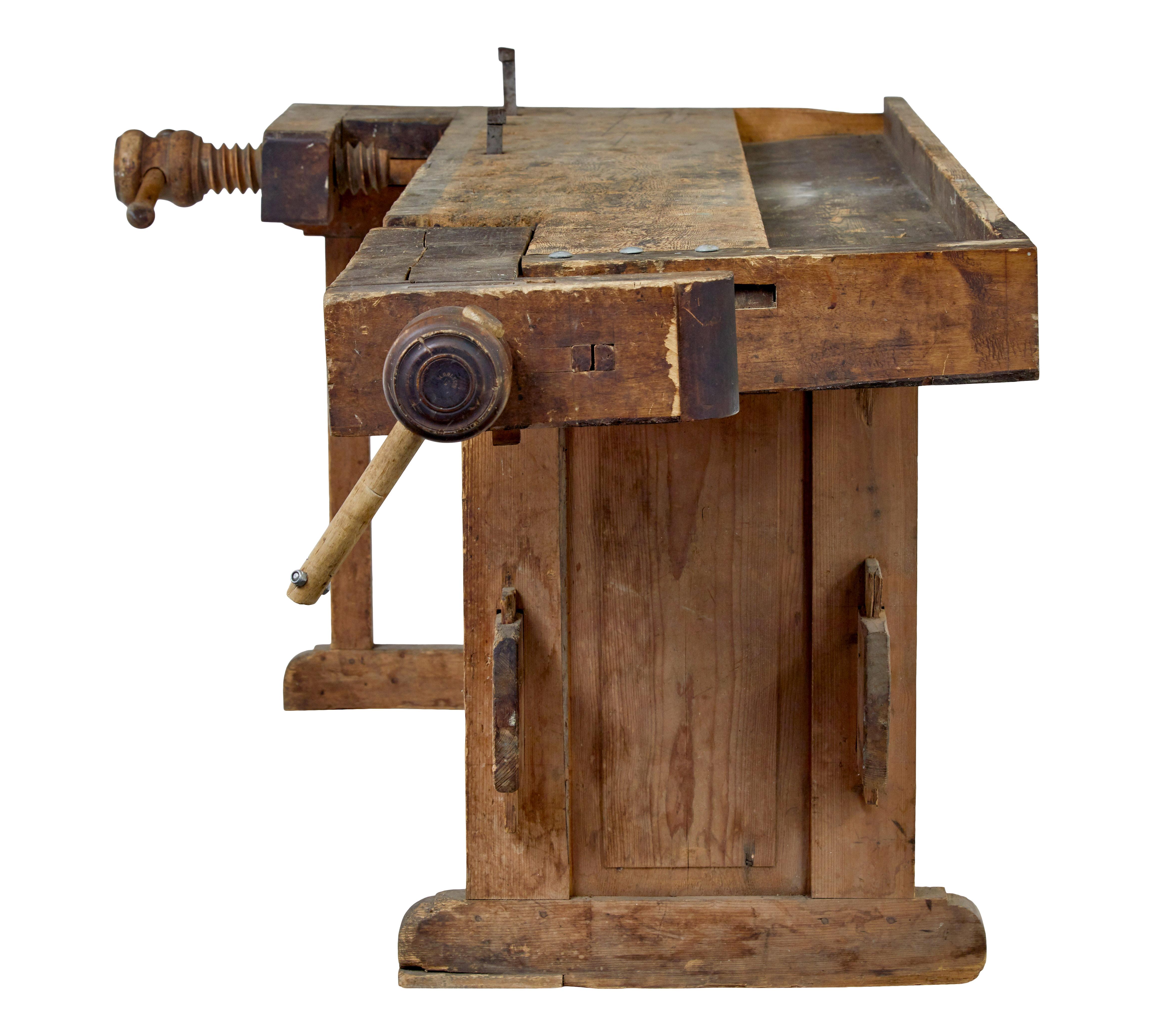 Banco da lavoro scandinavo a cavalletto in pino del XIX secolo In condizioni discrete in vendita a Debenham, Suffolk