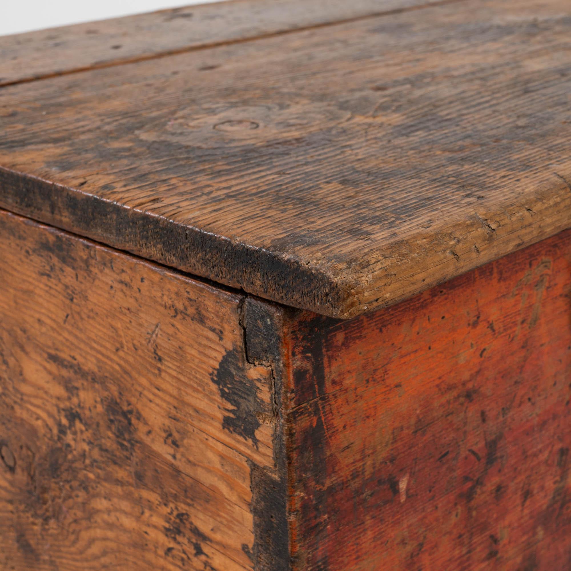 19th Century Scandinavian Wooden Chest For Sale 9