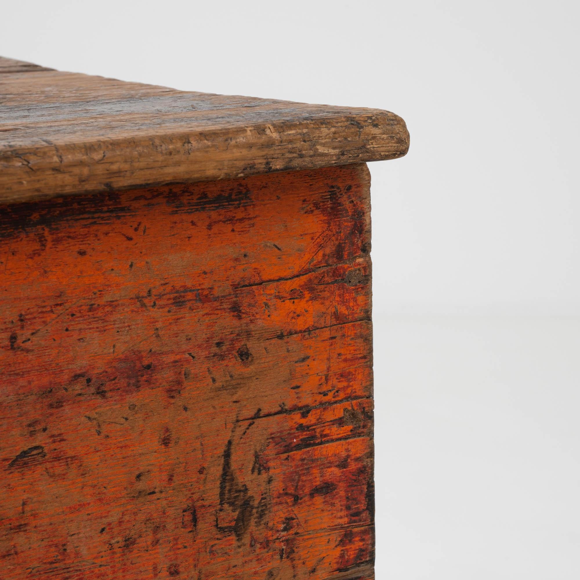 Coffre scandinave en bois du 19e siècle en vente 3