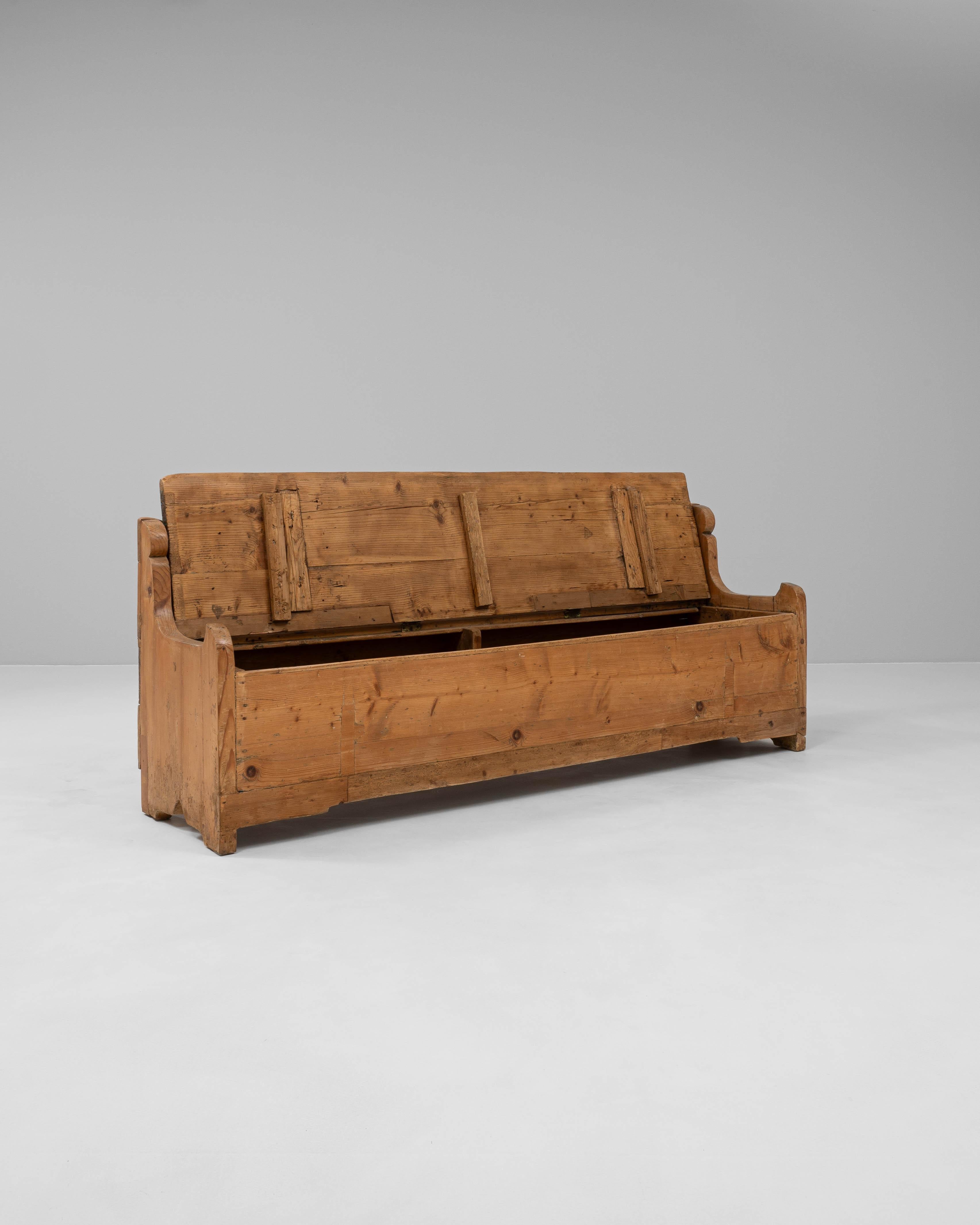 Banco de almacenaje de madera escandinavo del siglo XIX Madera