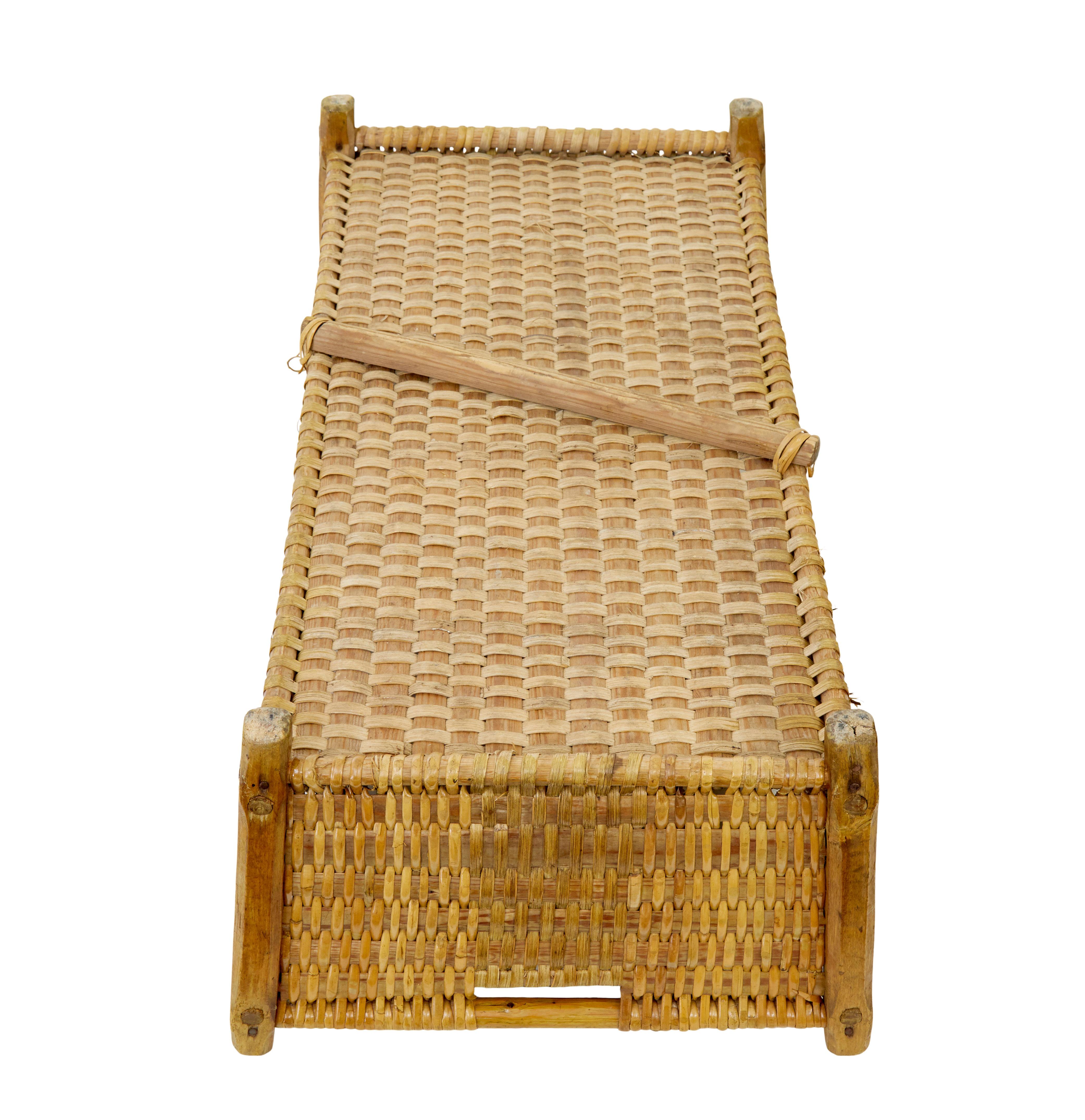 XIXe siècle Panier scandinave en pin tressé du 19e siècle