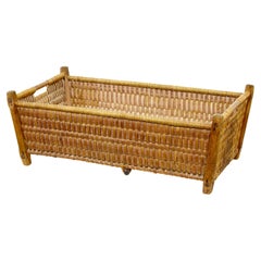 Cesta de pino tejida escandinava del siglo XIX