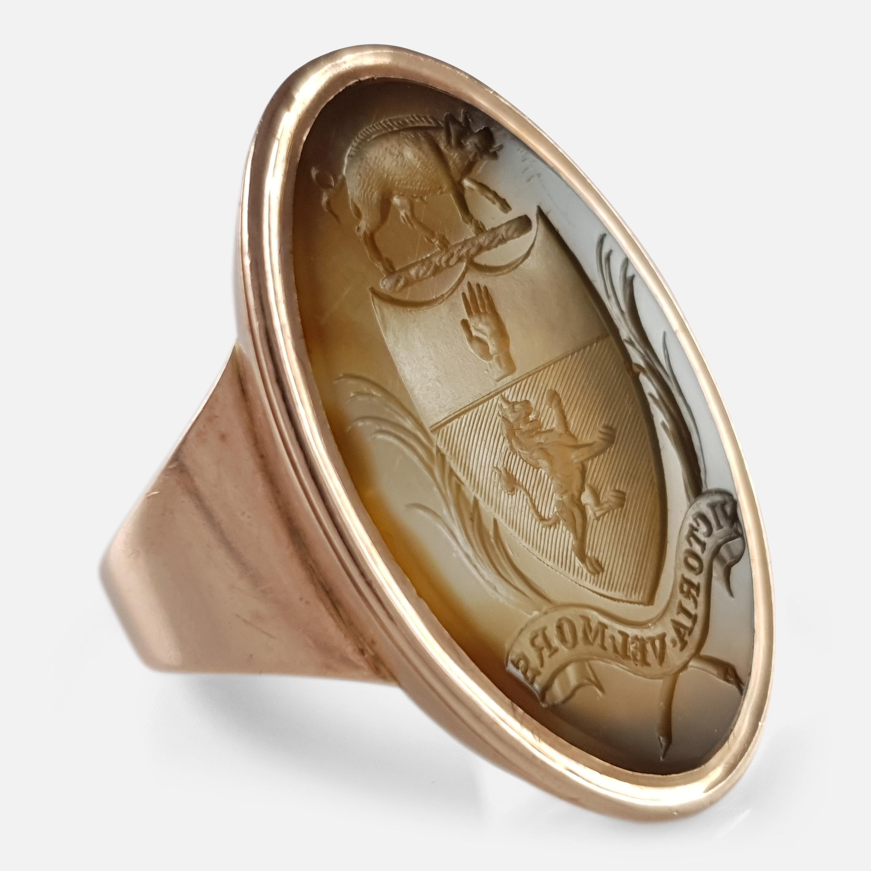 Georgian 19th Century Scottish 9 Karat Gold Oval Crested Intaglio Agate Signet Seal Ring