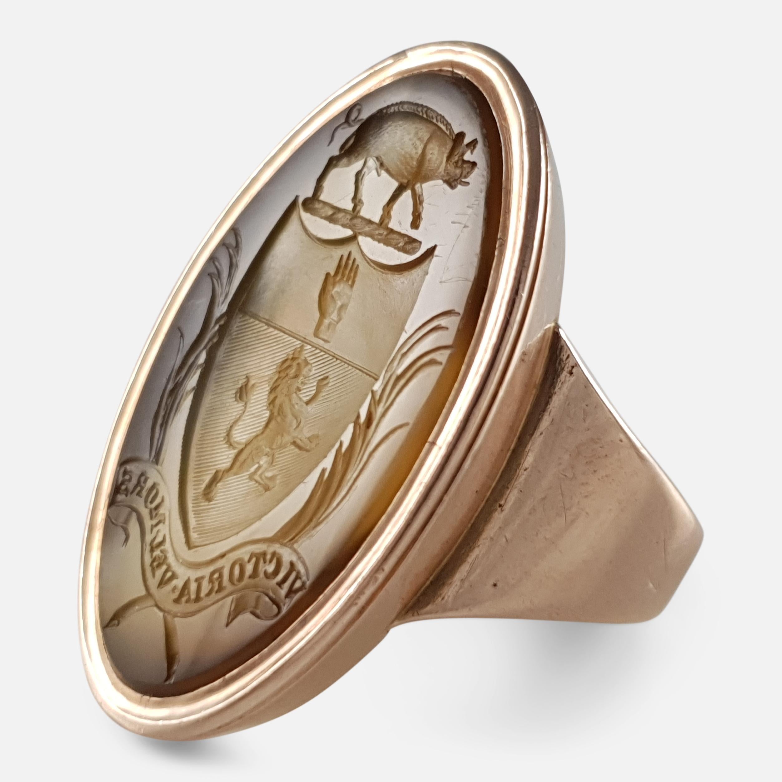 19th Century Scottish 9 Karat Gold Oval Crested Intaglio Agate Signet Seal Ring 3