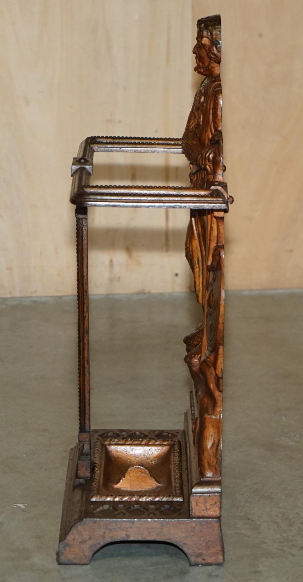 paragüero escocés de hierro fundido del siglo xix de grahamston de wiliam wallace en venta 6