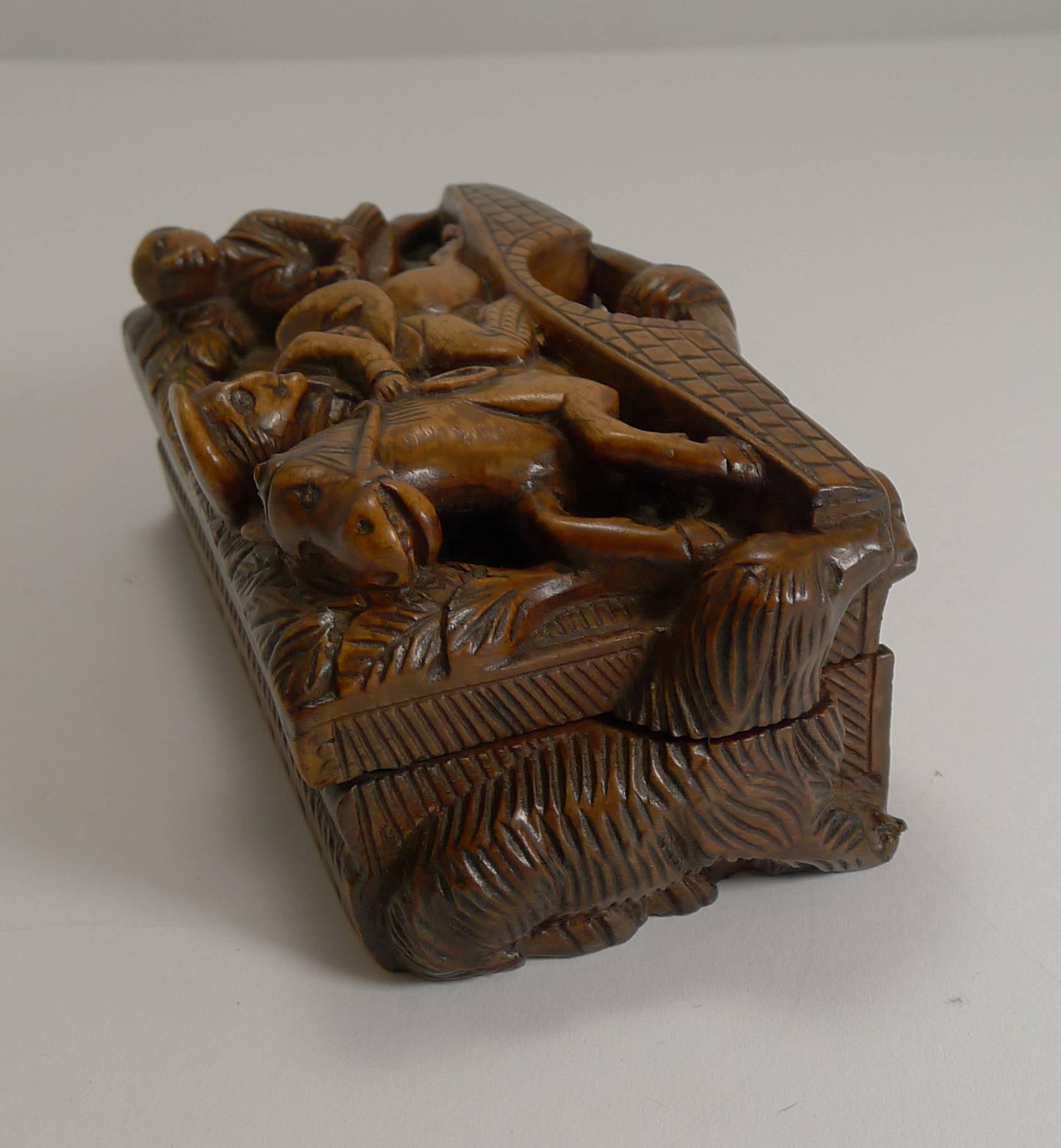 19th Century Scottish Hand-Carved Table Snuff Box, Tam O'shanter 1
