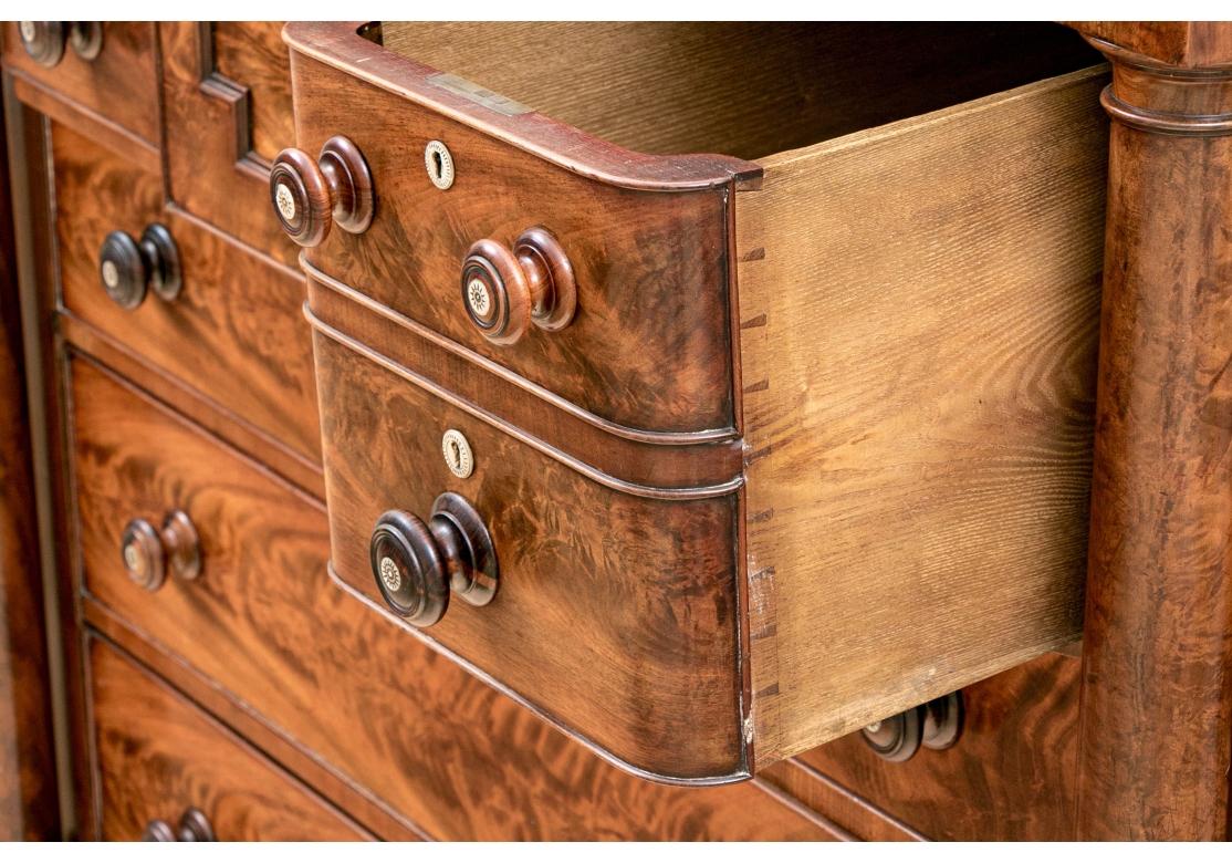 19th Century Scottish Mahogany Chest Of Drawers For Sale 5