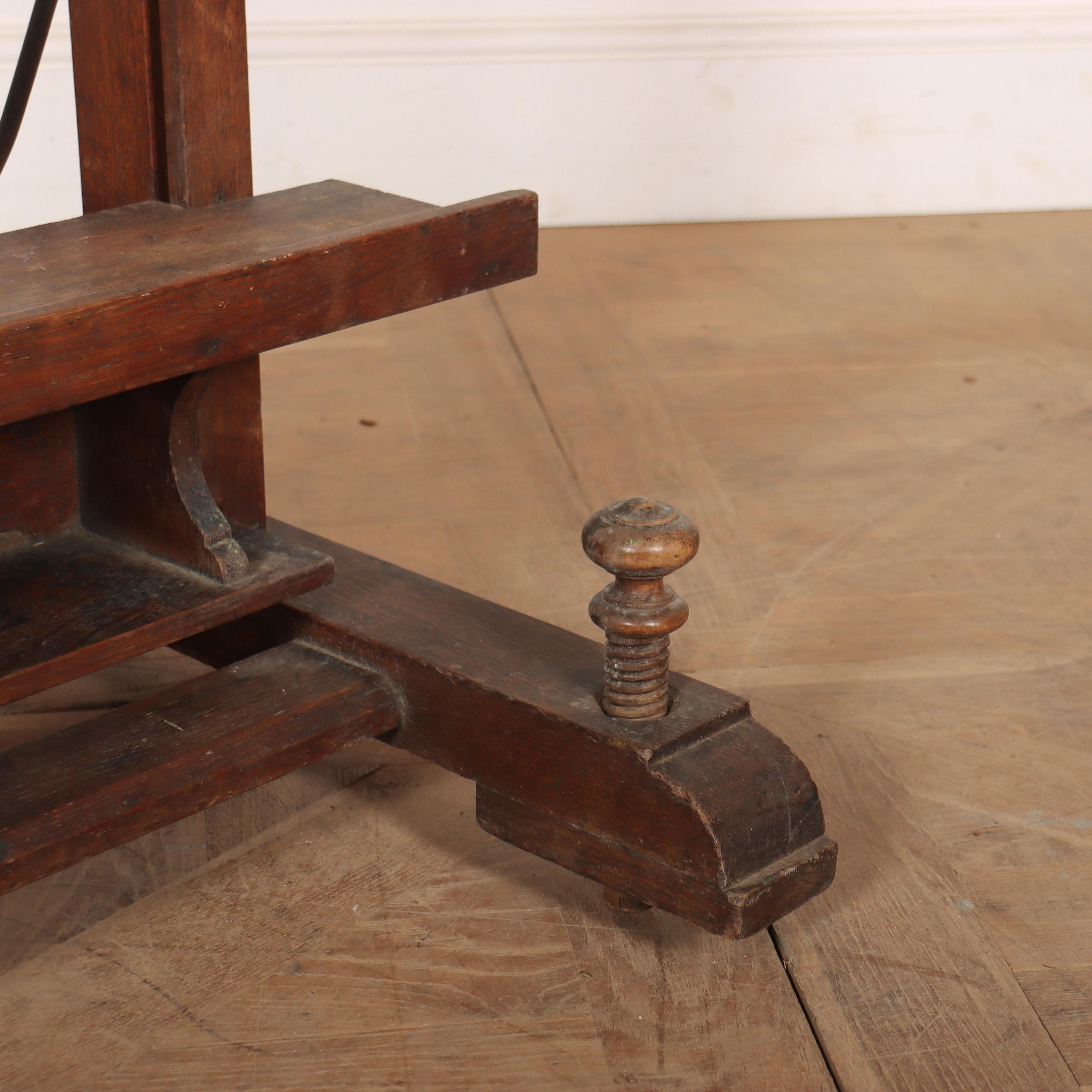 19th Century Scottish Oak Easel In Good Condition In Leamington Spa, Warwickshire
