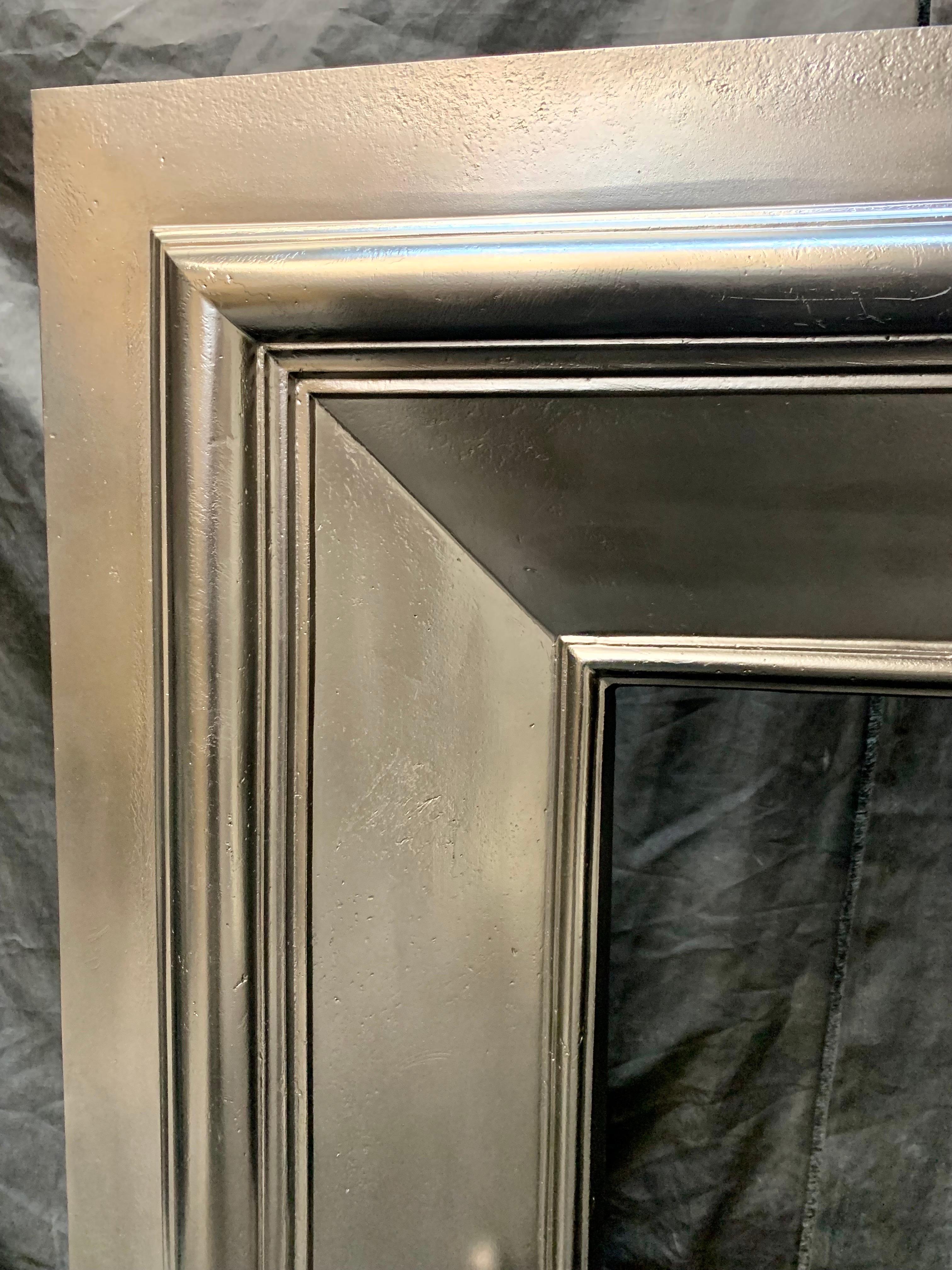 19th Century Scottish Splayed Cast Iron Fireplace Insert In Good Condition In Edinburgh, GB