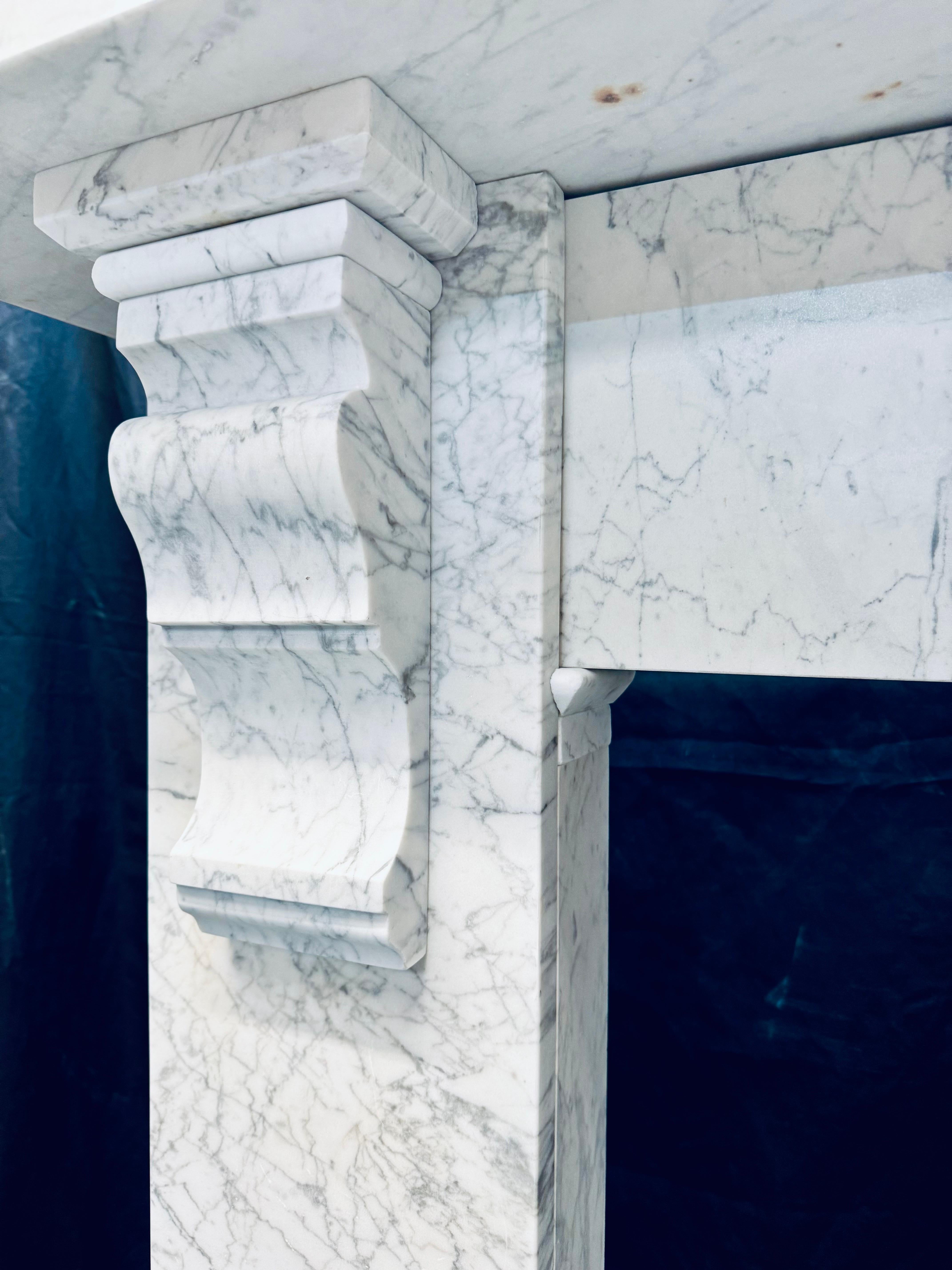 19th Century Scottish Victorian Carrara Marble Corbeled Fireplace. For Sale 5